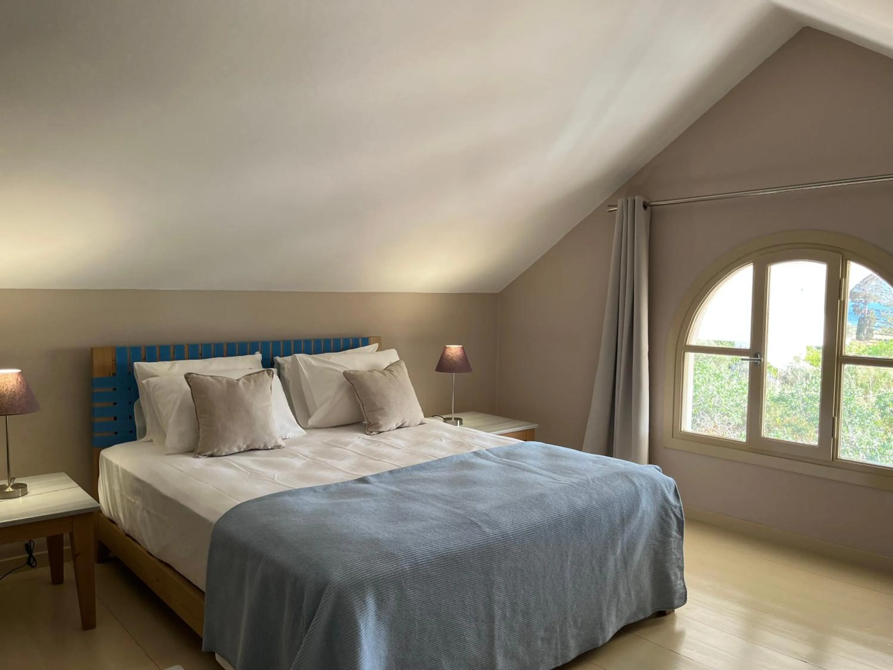Aoni Suites