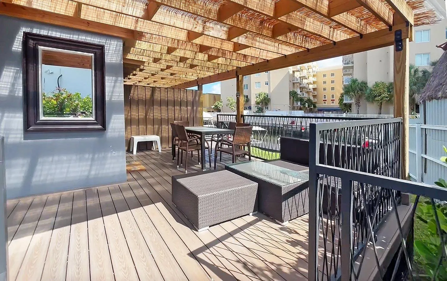 Luxury RiverFront By Renzzi