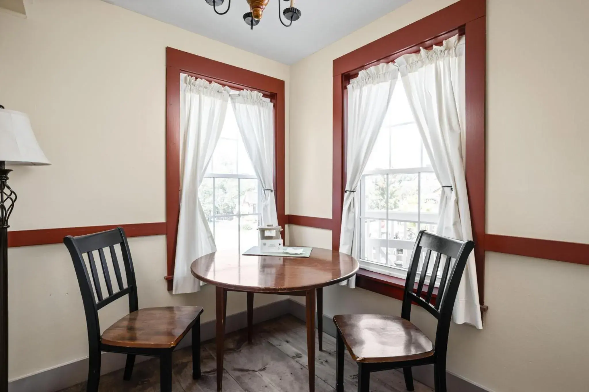 Deluxe Triple Room in Artists Colony Deluxe Triple Room in Artists Colony