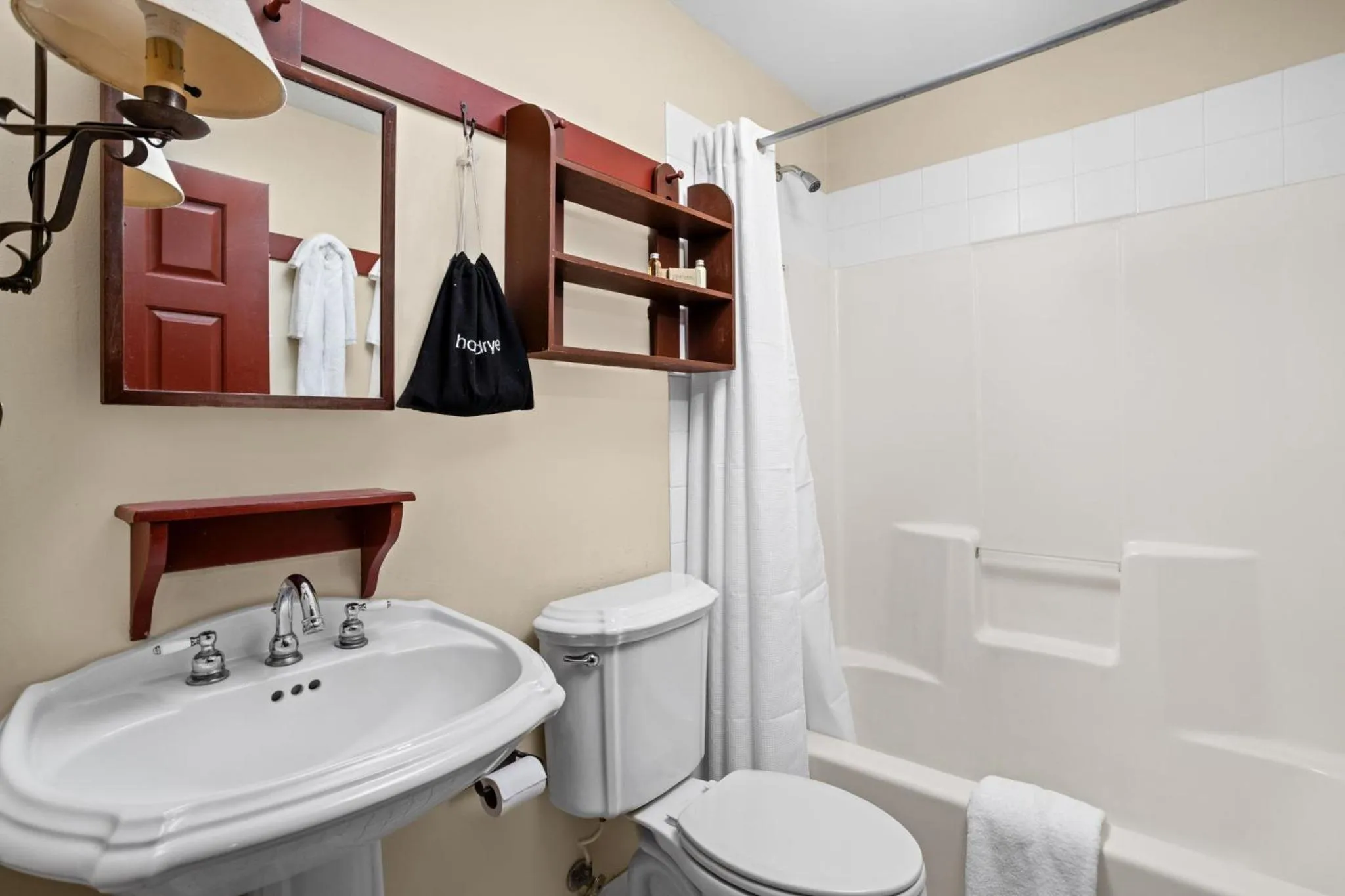 Bathroom in Artists Colony