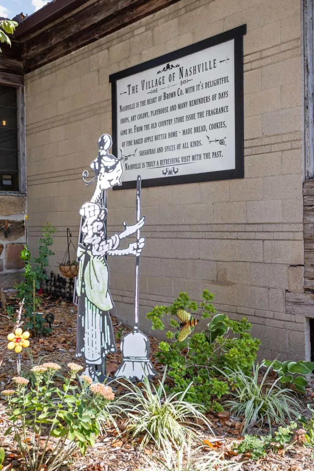 Area and facilities in Artists Colony