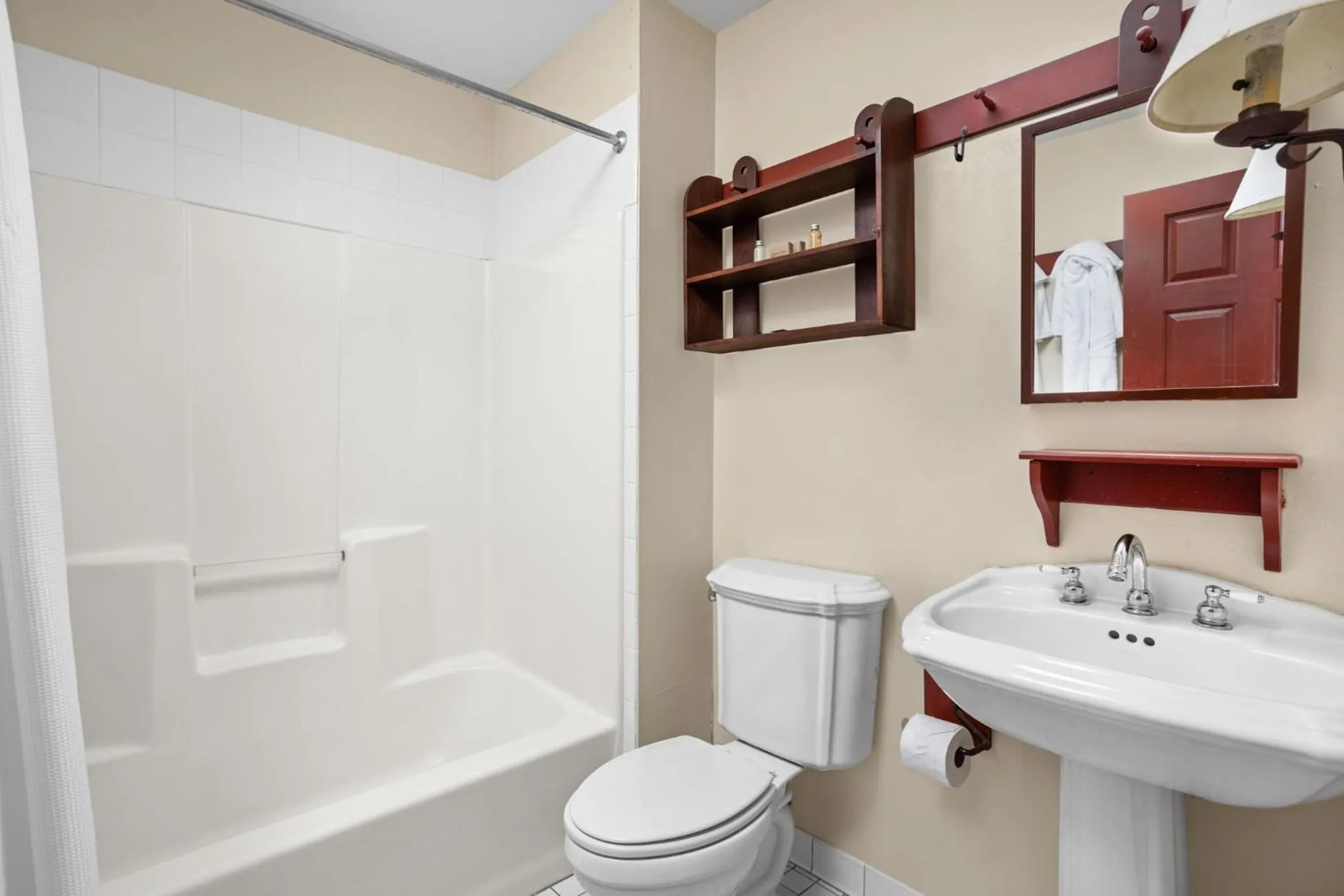 Bathroom in Artists Colony