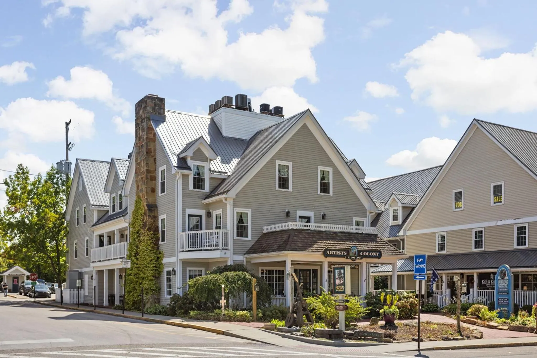 Property building in Artists Colony