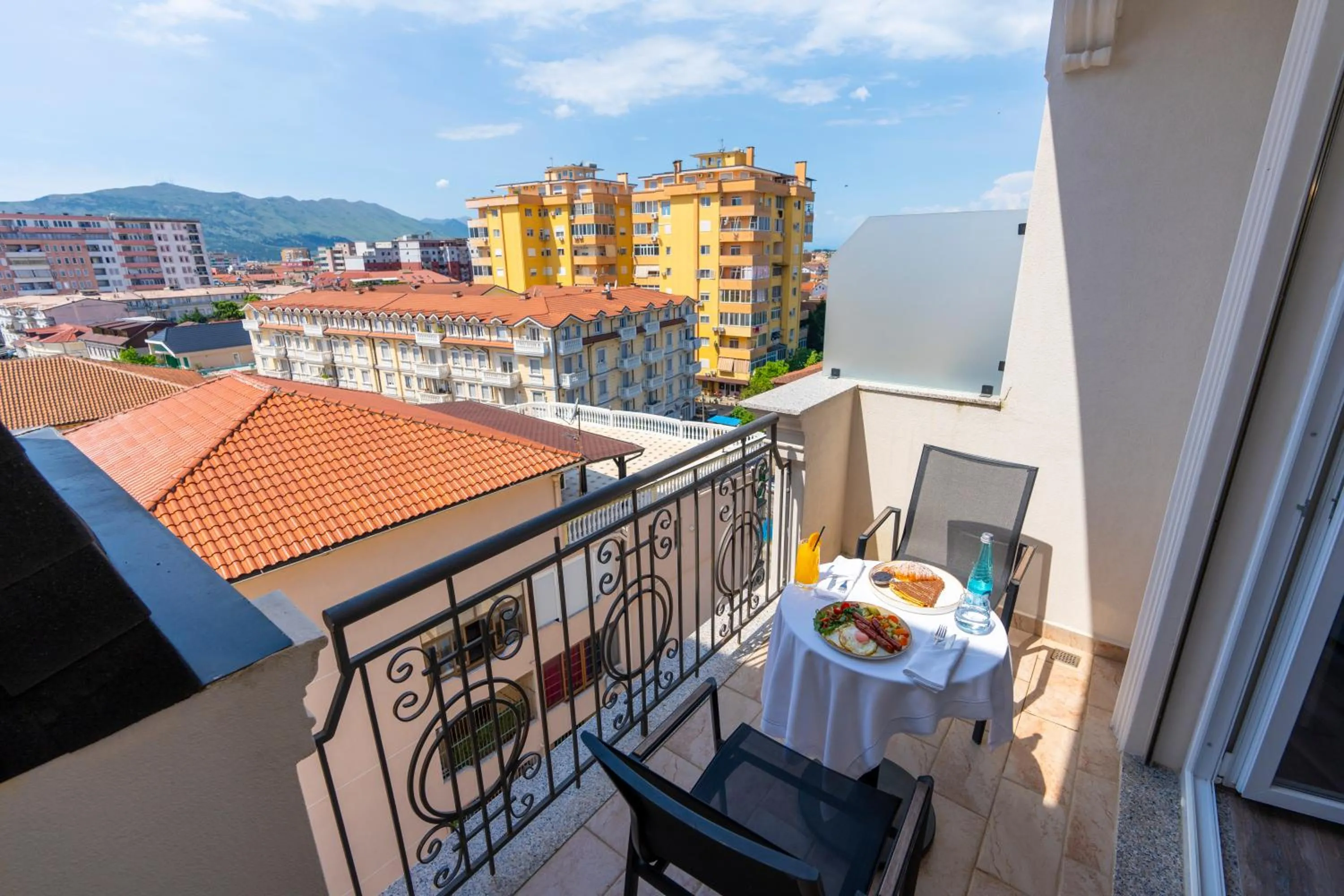 Property building in Hotel Mozart