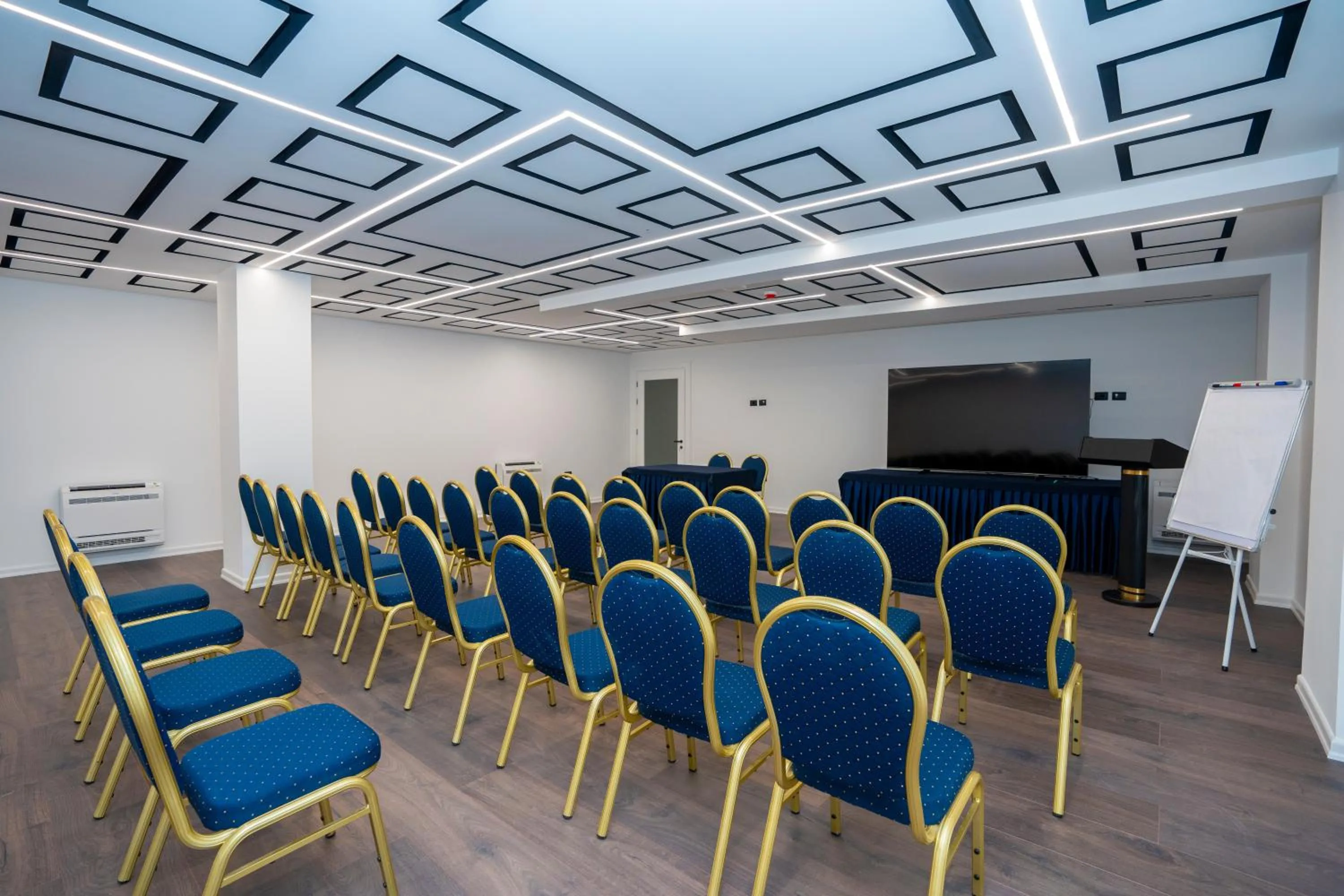 TV and multimedia in Hotel Mozart