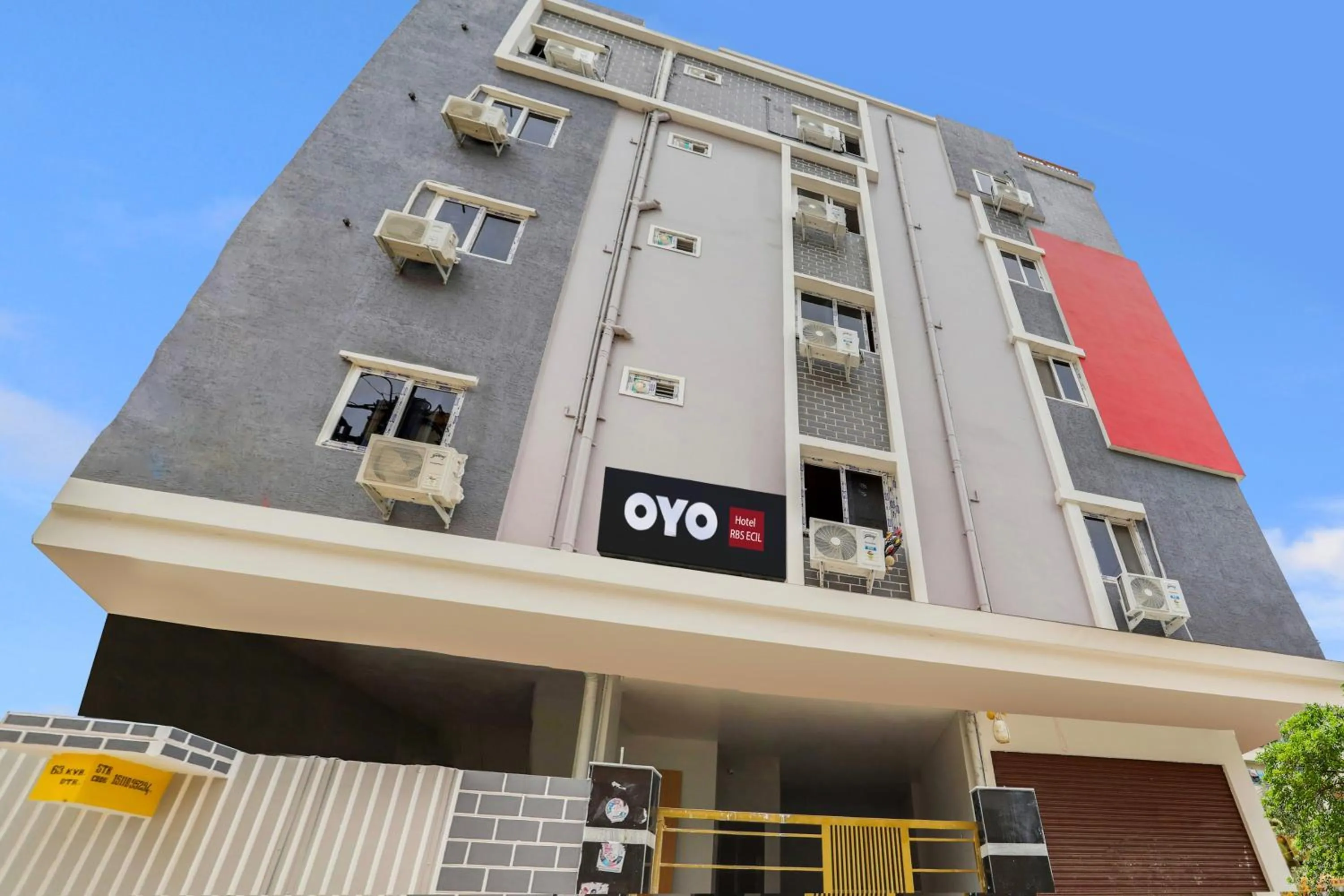 Facade/entrance in Super Collection O RBS ECIL