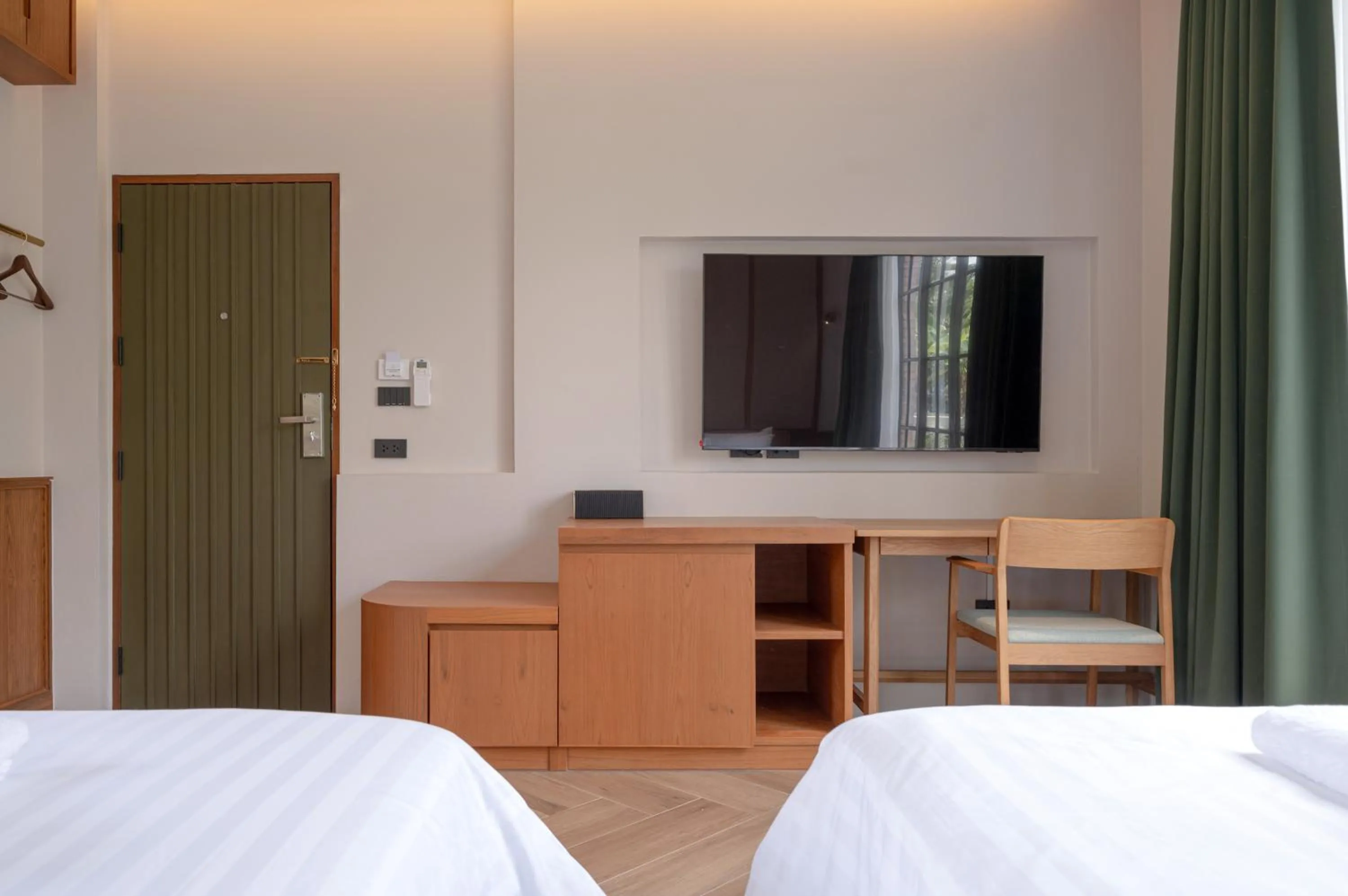 Bed in The Willoughby Maerim Hotel