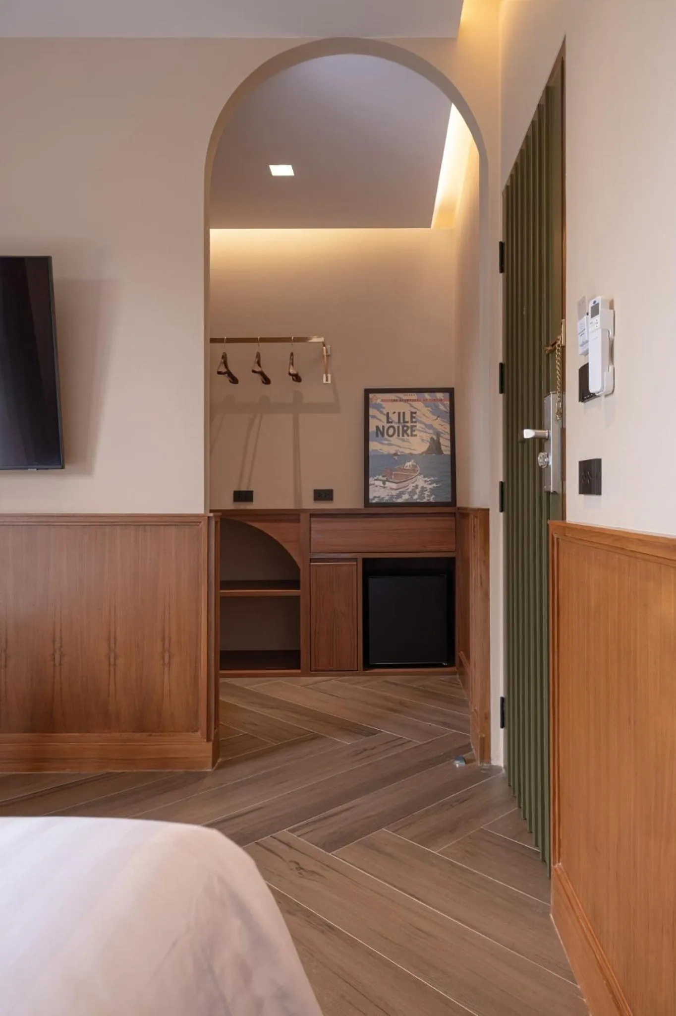 Bed in The Willoughby Maerim Hotel