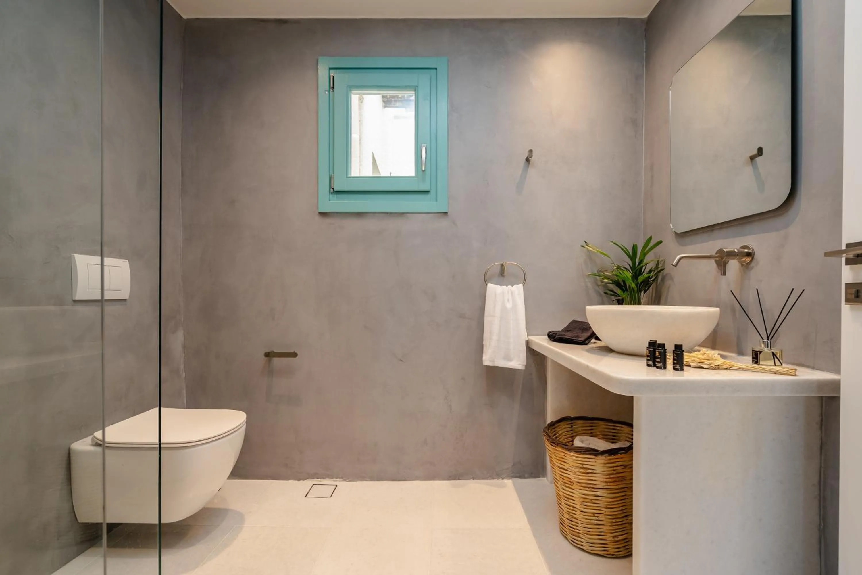 Bathroom in álas cycladic suites