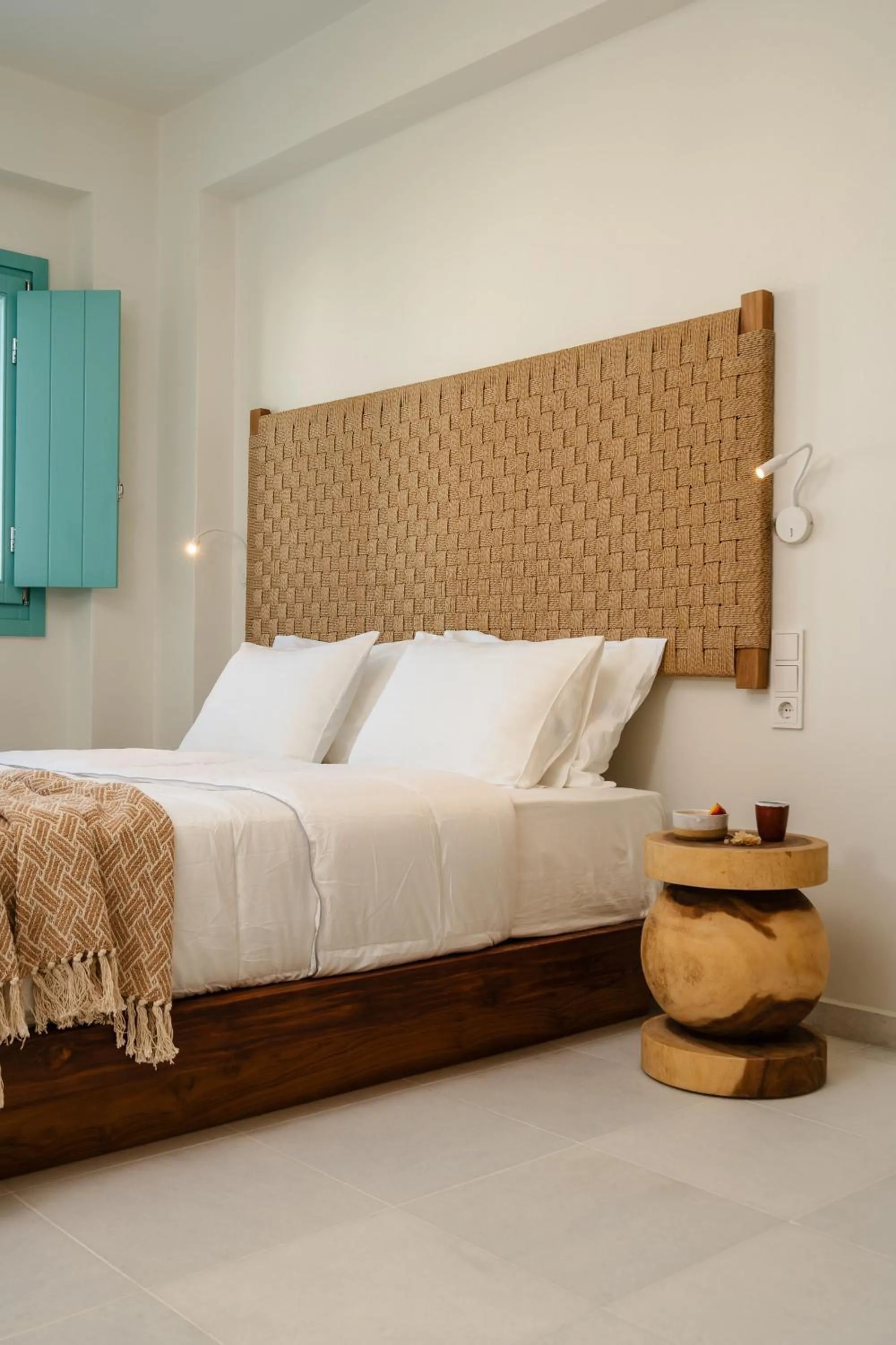 Bed in álas cycladic suites