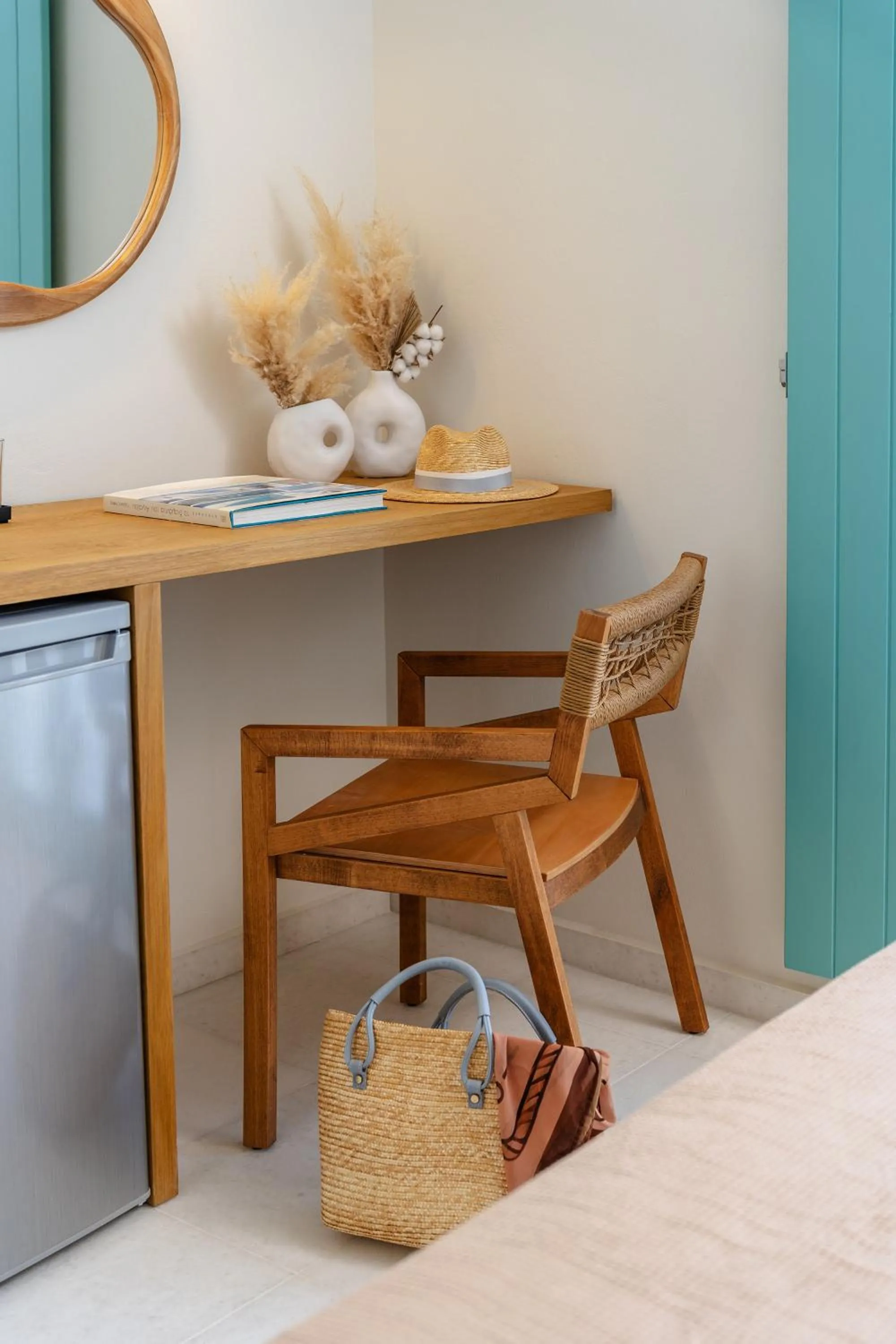 Dining area in álas cycladic suites