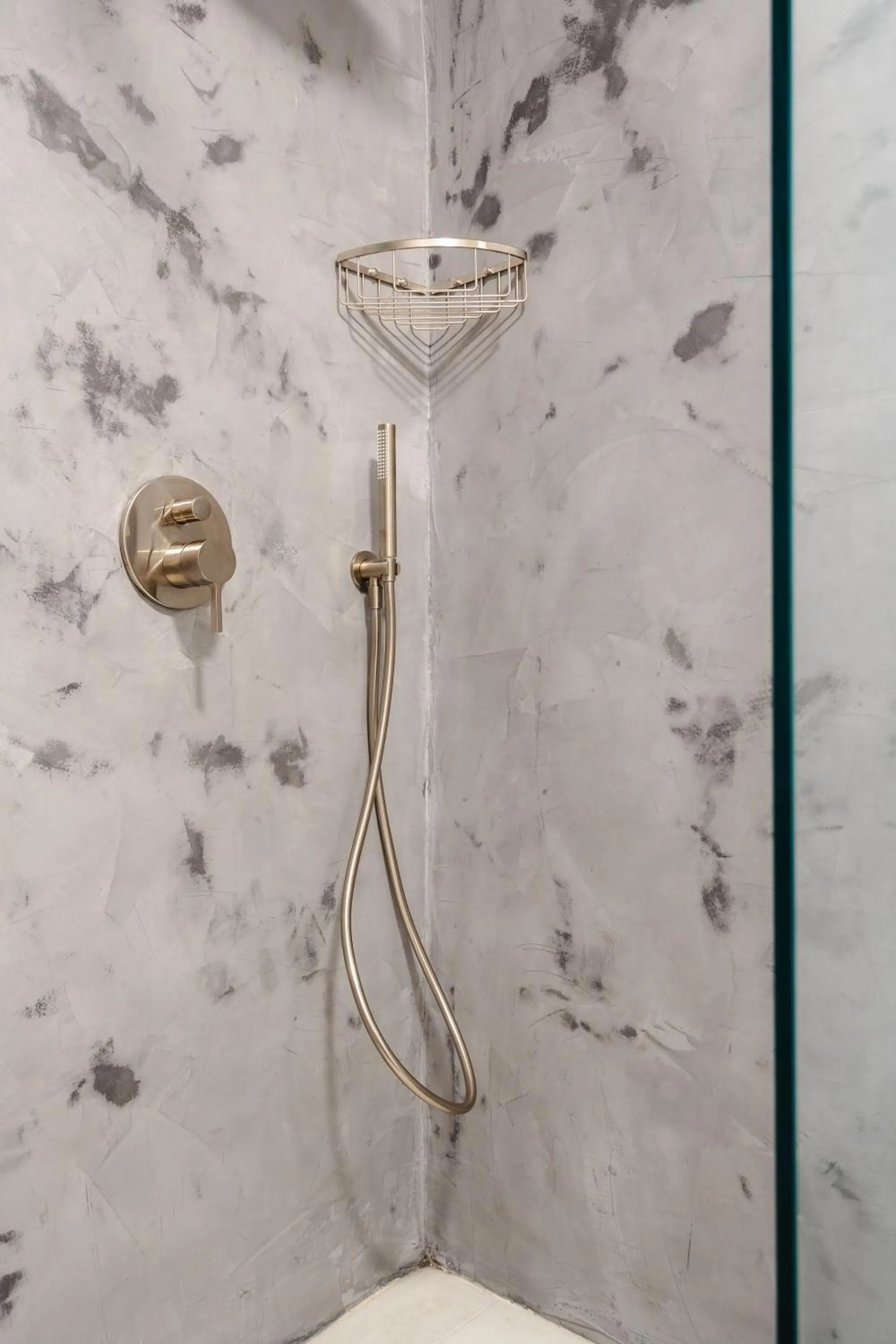 Bathroom in álas cycladic suites