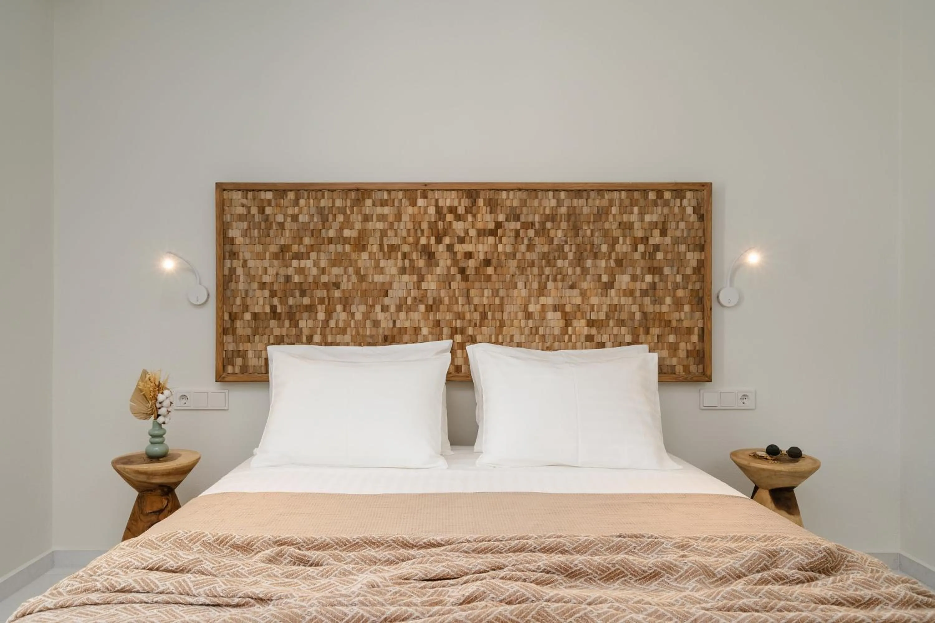 Bed in álas cycladic suites
