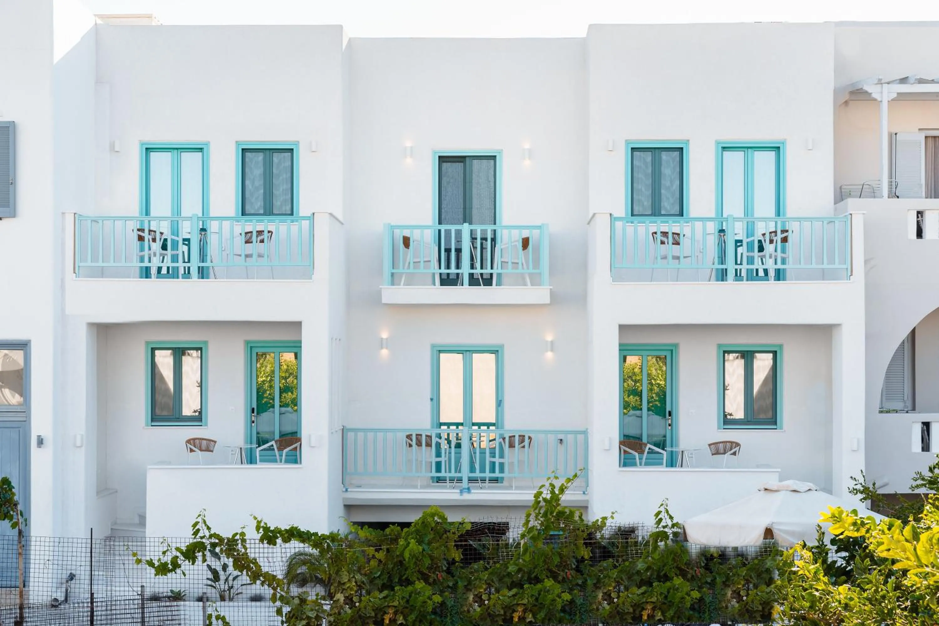 Property building in álas cycladic suites