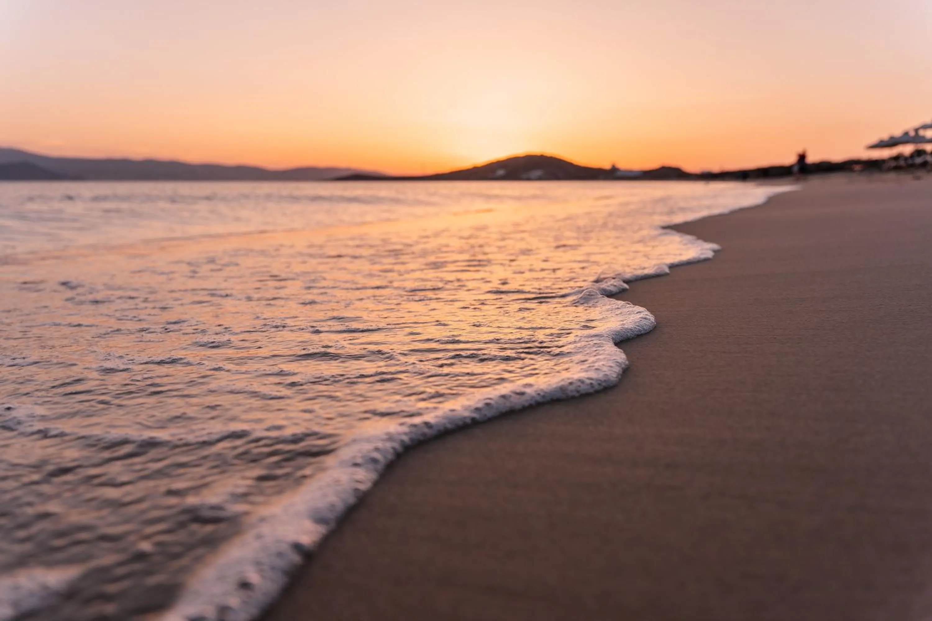 Beach in álas cycladic suites