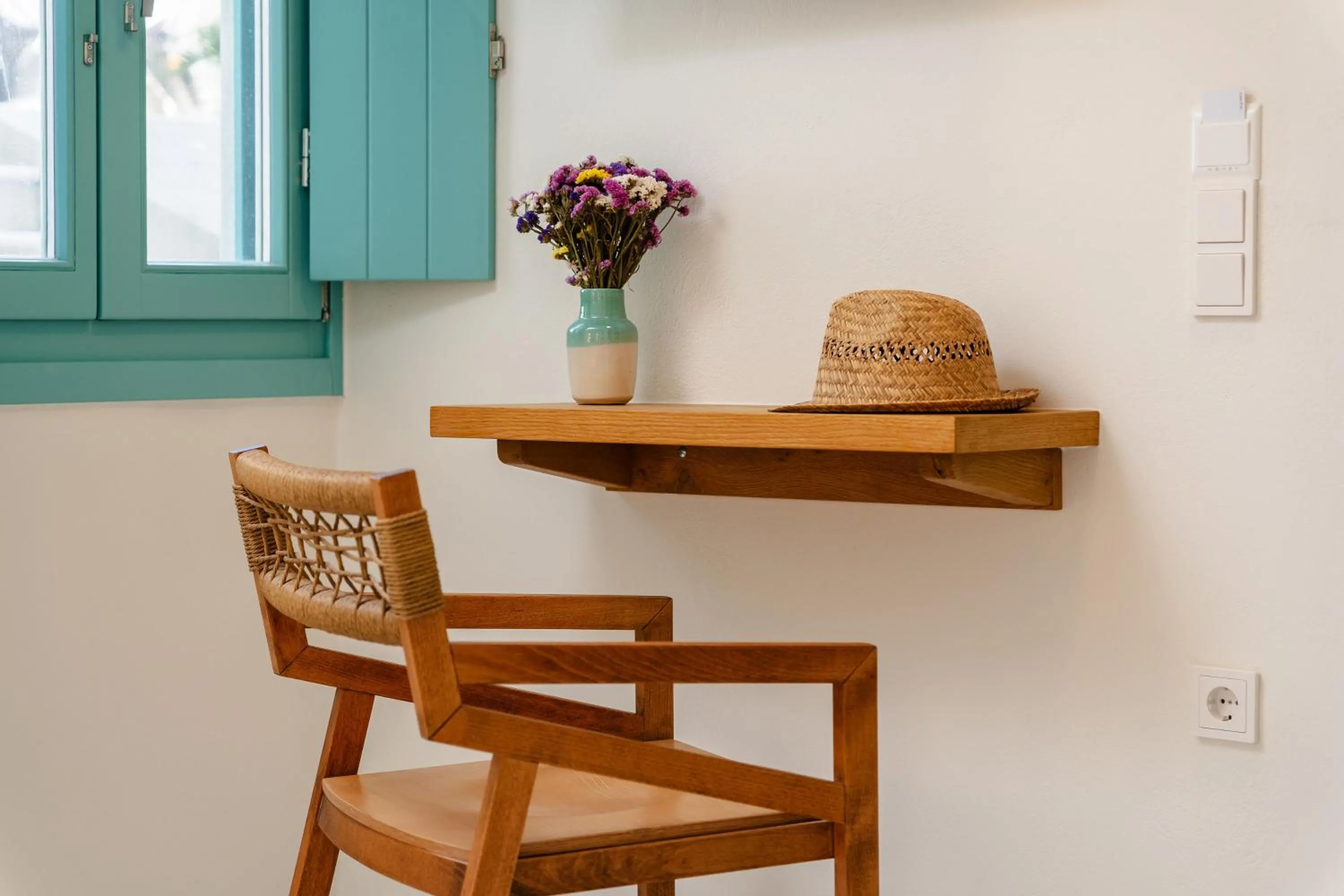 Decorative detail in álas cycladic suites