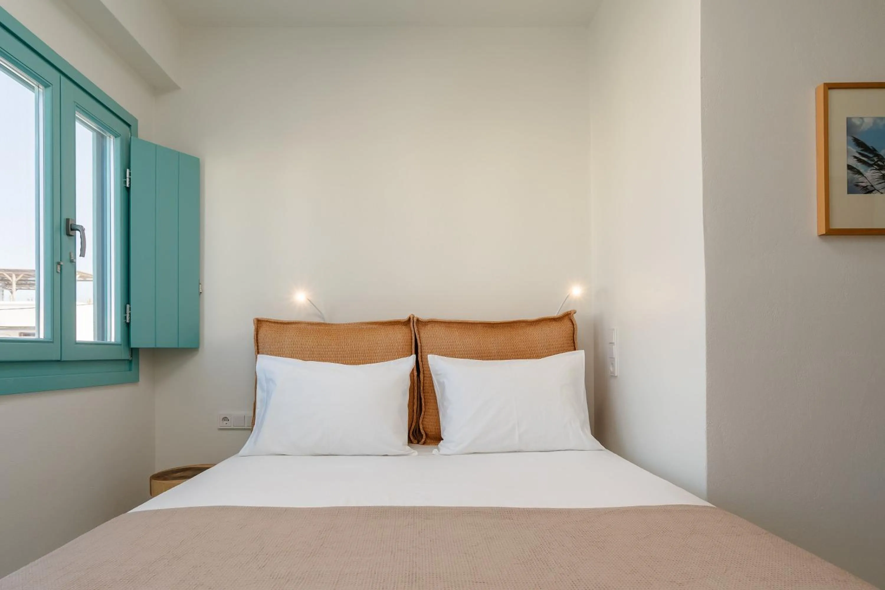 Bed in álas cycladic suites