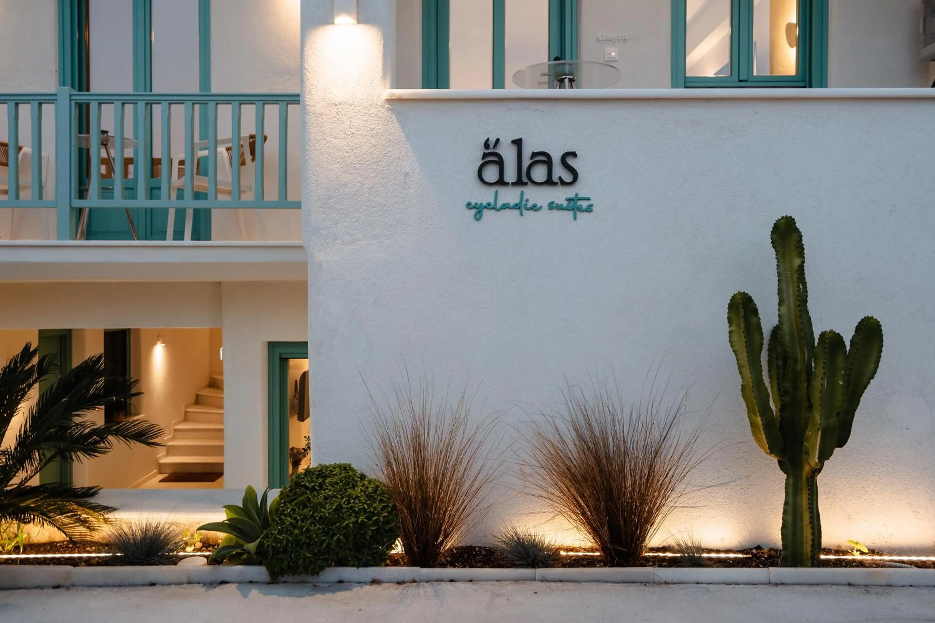 Property logo or sign in álas cycladic suites