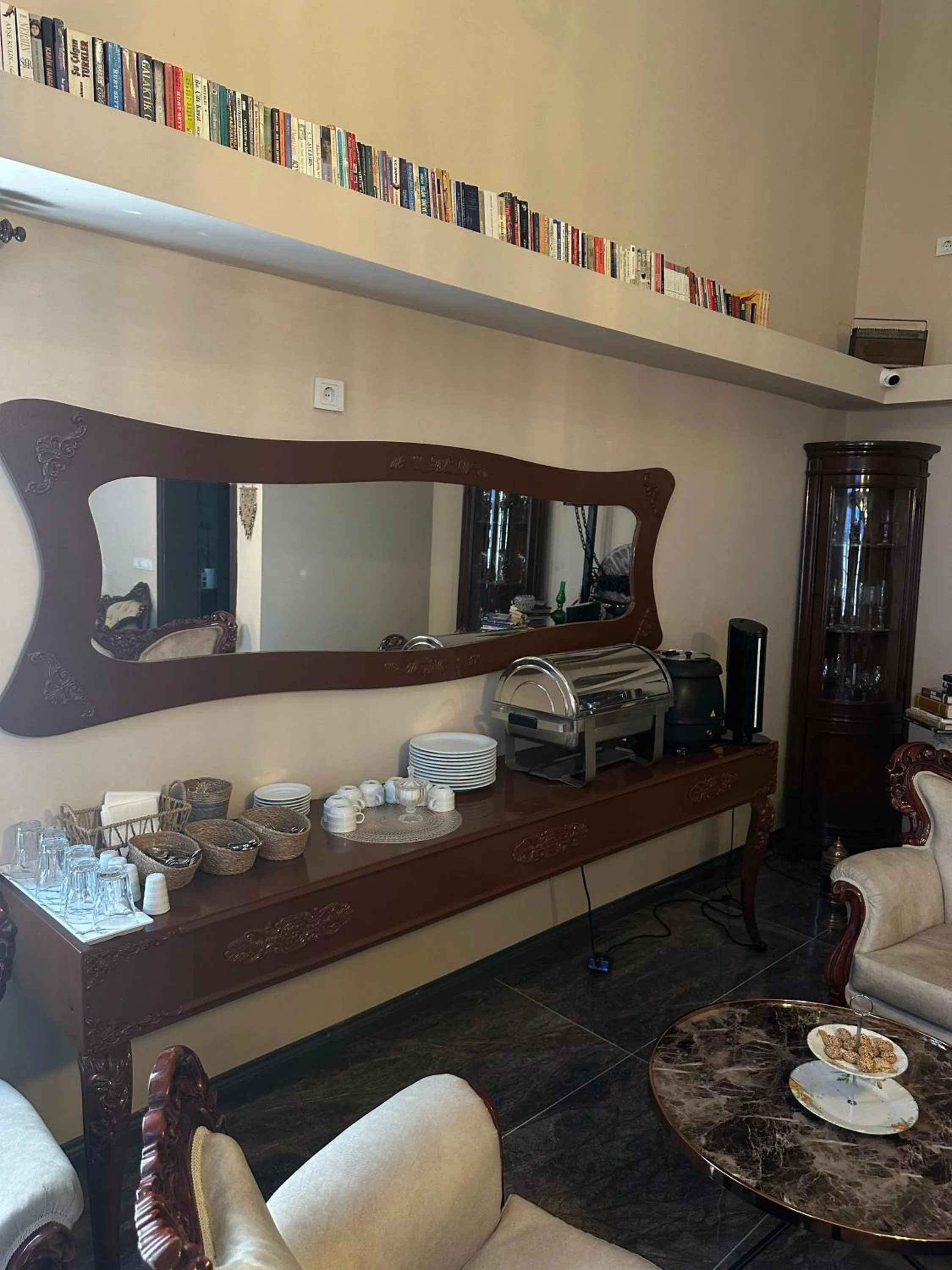 Library in Loost Town Inn Hotel