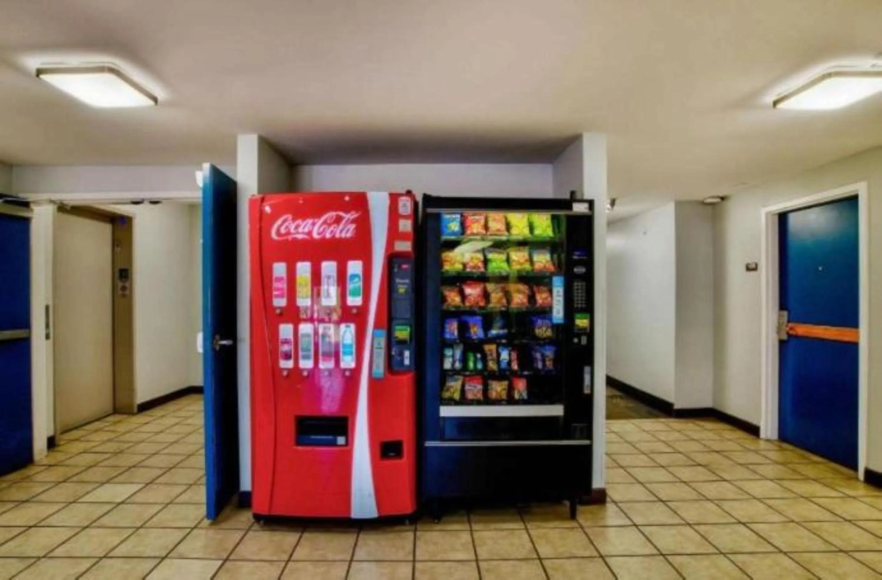 vending machine in Studio 6 Suites Hesperia, CA West Main Street I 15