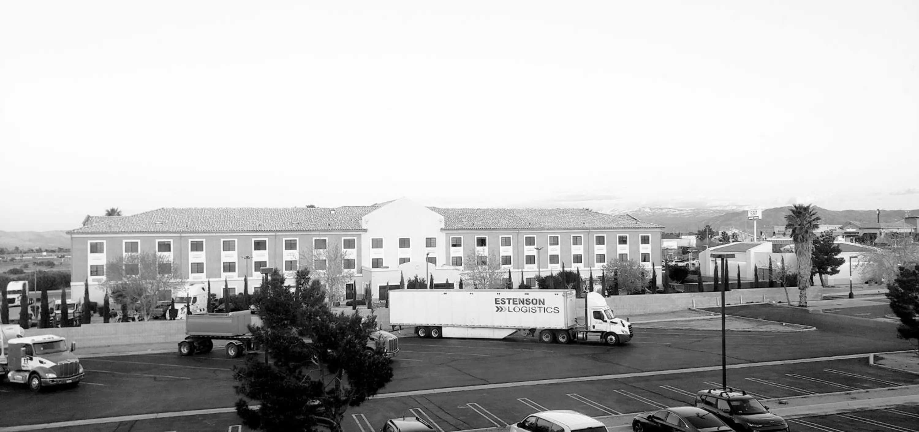 Parking in Studio 6 Suites Hesperia, CA West Main Street I 15