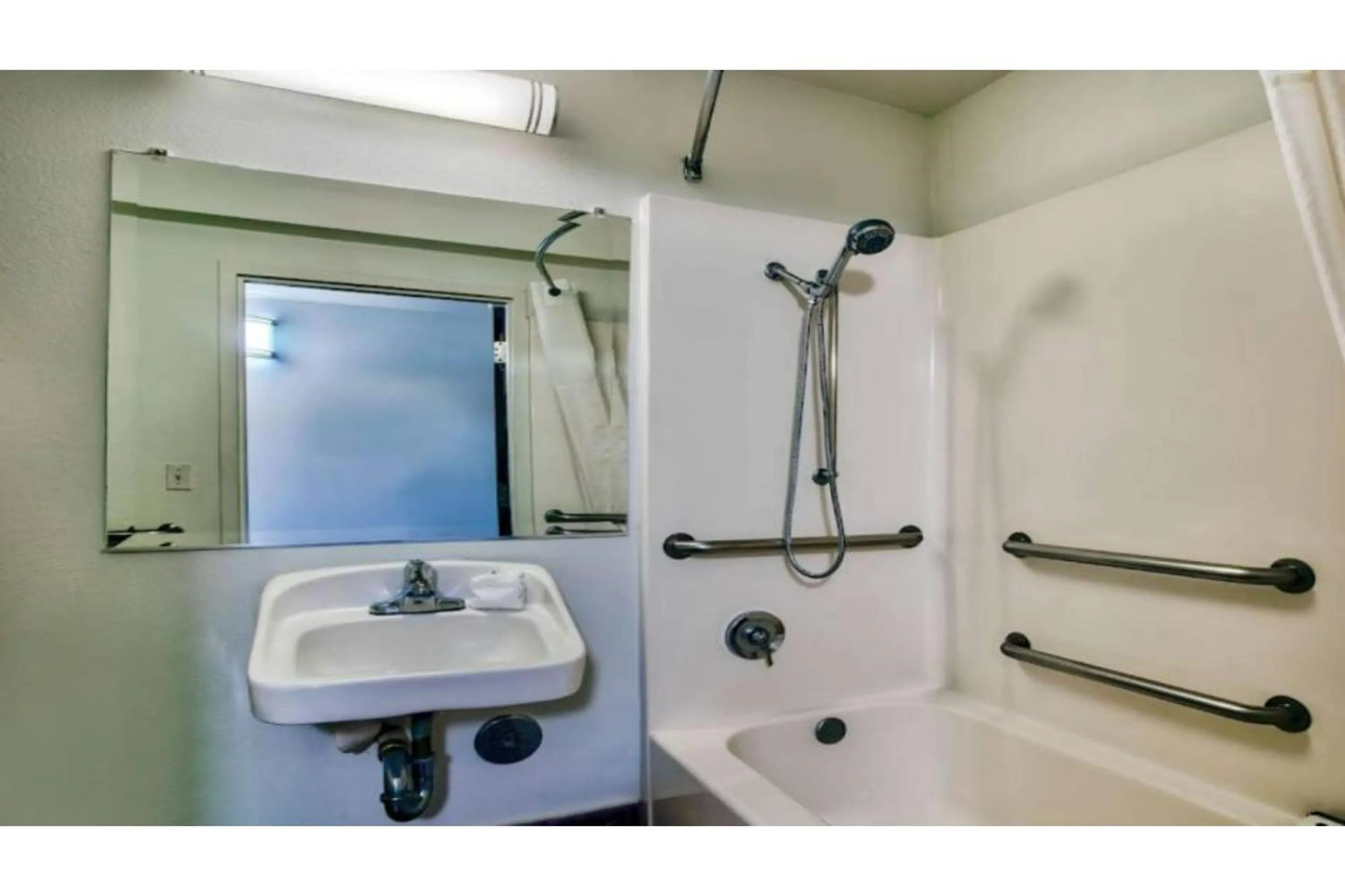 Bathroom in Studio 6 Suites Hesperia, CA West Main Street I 15