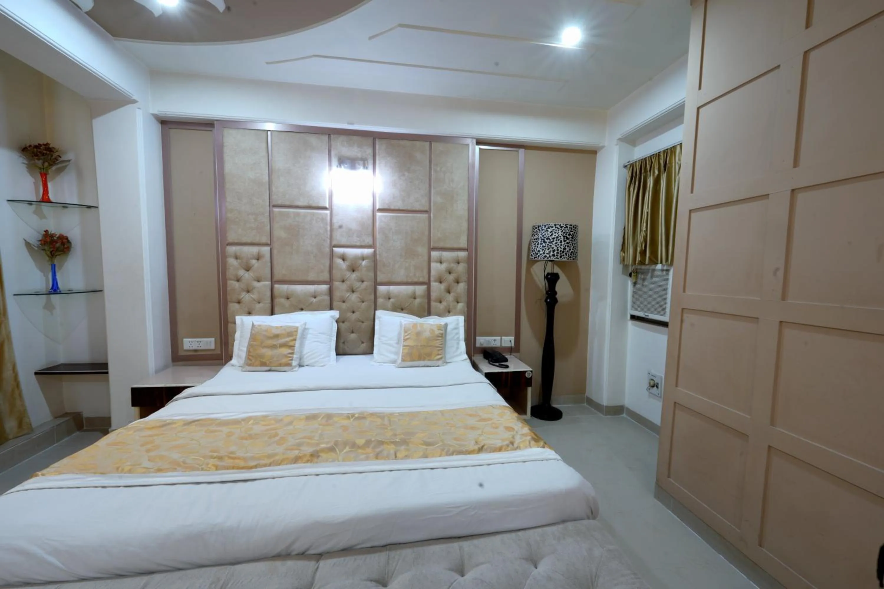 Bed in Hotel Opera Mahipalpur- Delhi Airport
