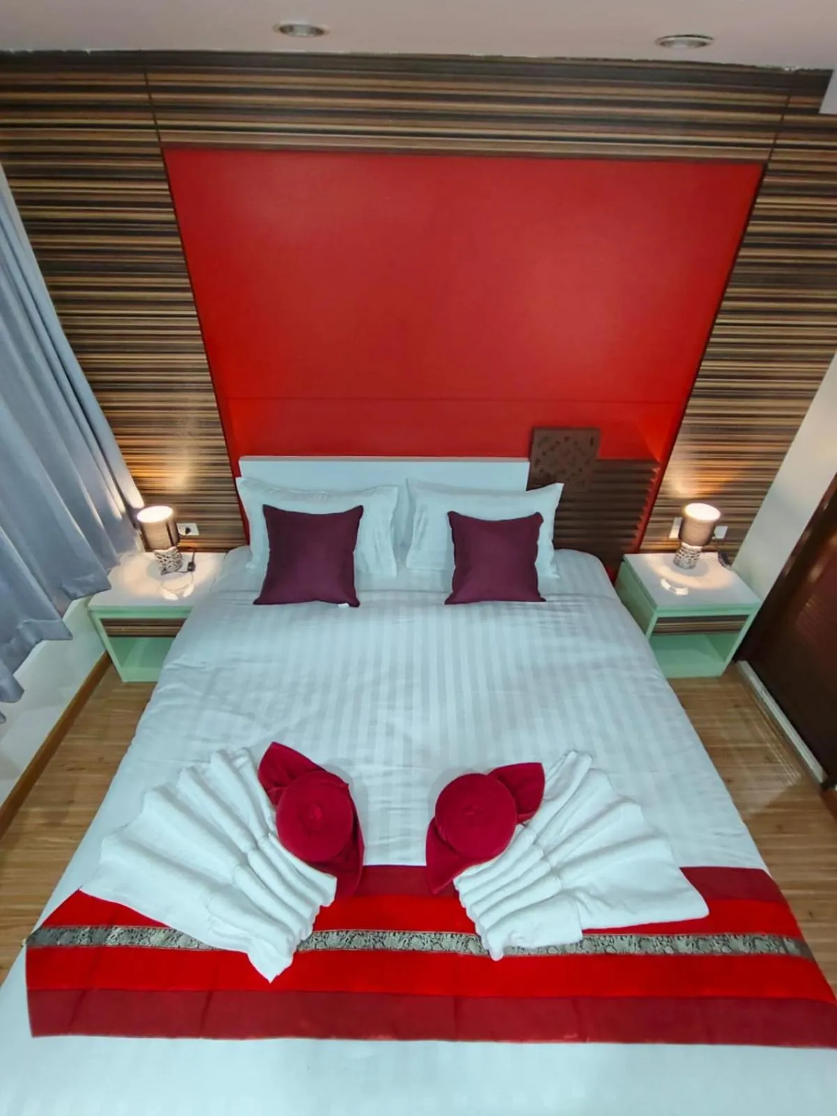 Bed in Patong Max Value Hotel