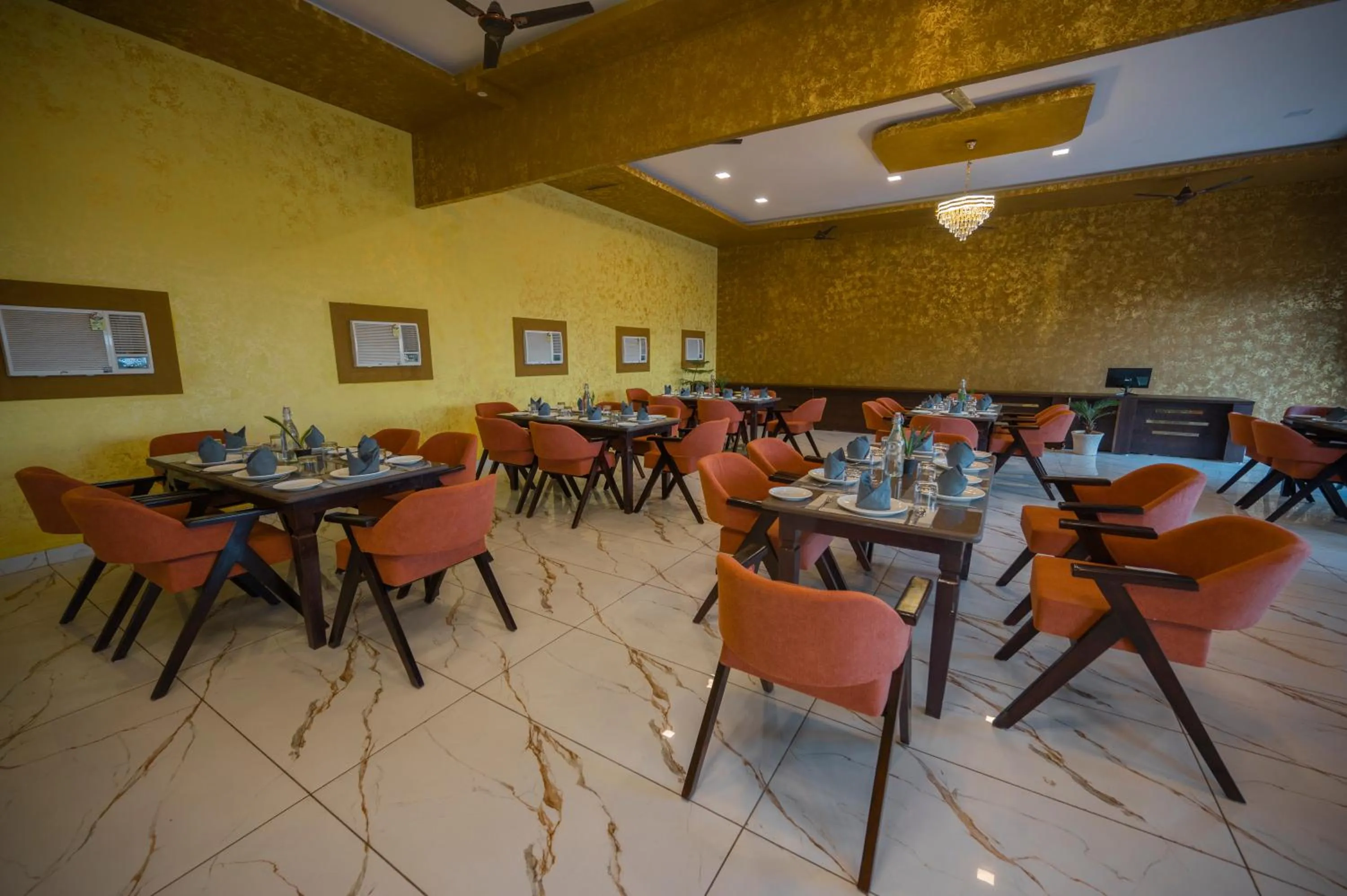 Restaurant/places to eat in Clarks Collection Brahma's Resort