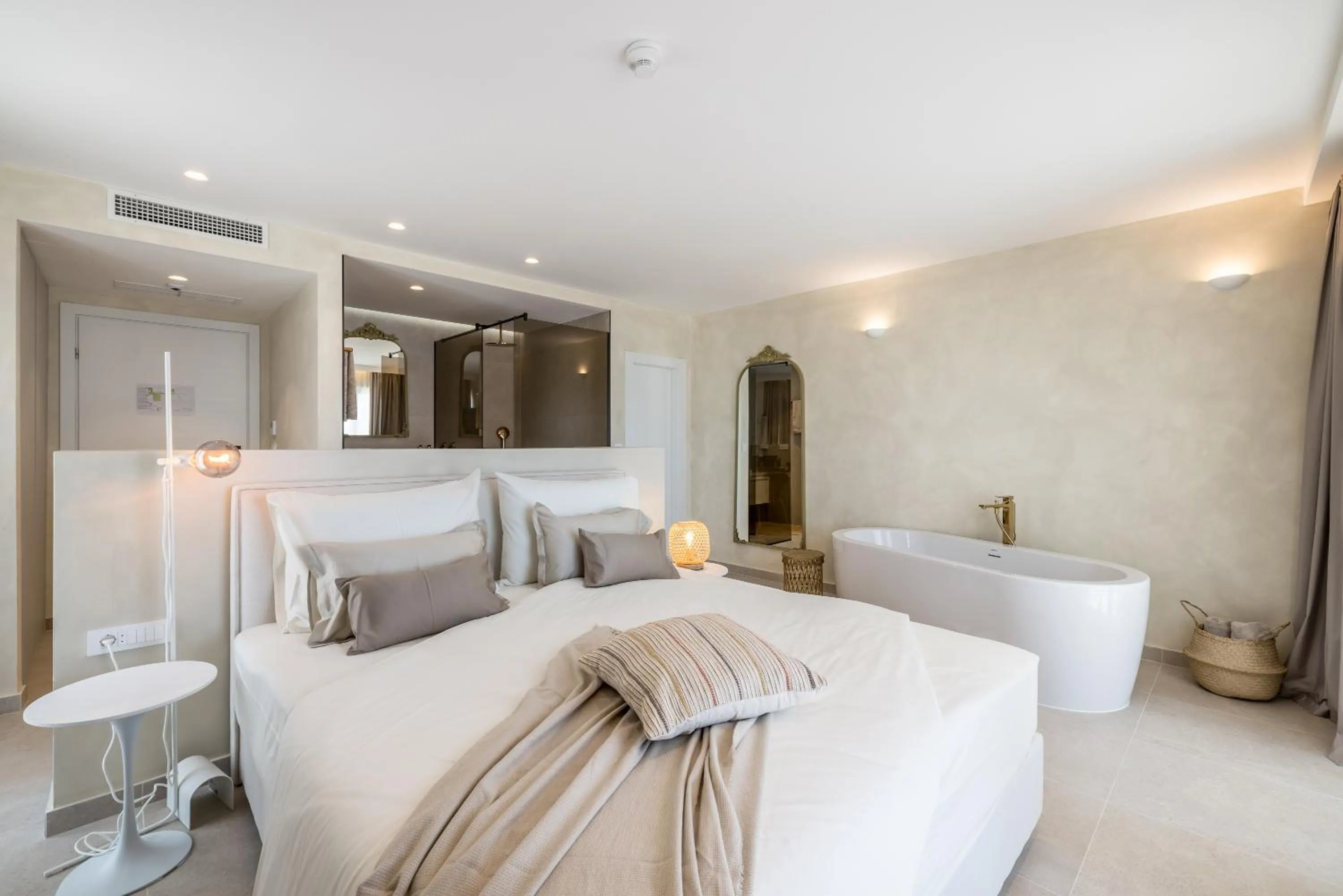 Photo of the whole room, Bed in Hotel Aria