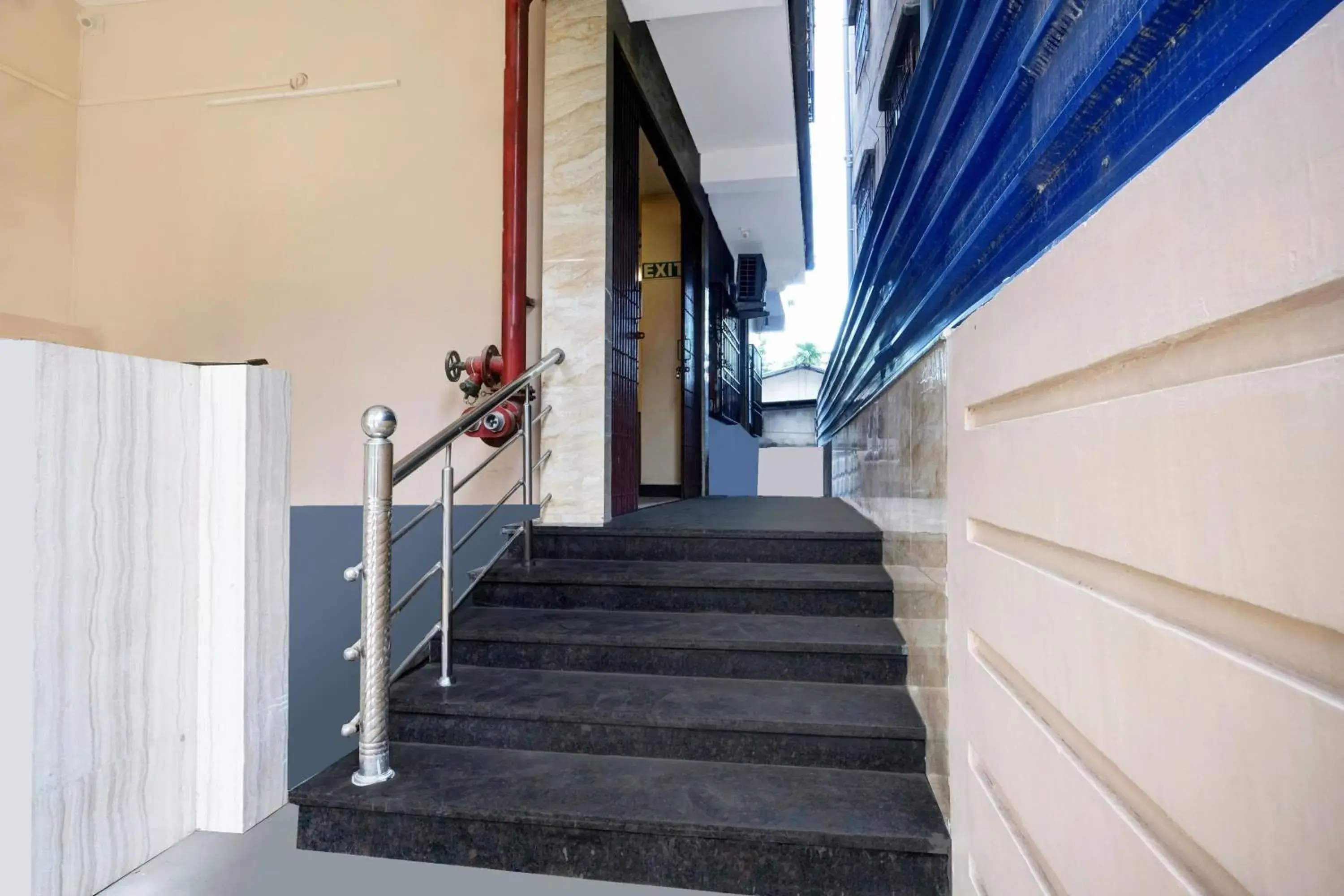 Facade/entrance in Super Hotel O Lalganesh formerly Royal Avenue Facade/entrance in Super Hotel O Lalganesh formerly Royal Avenue