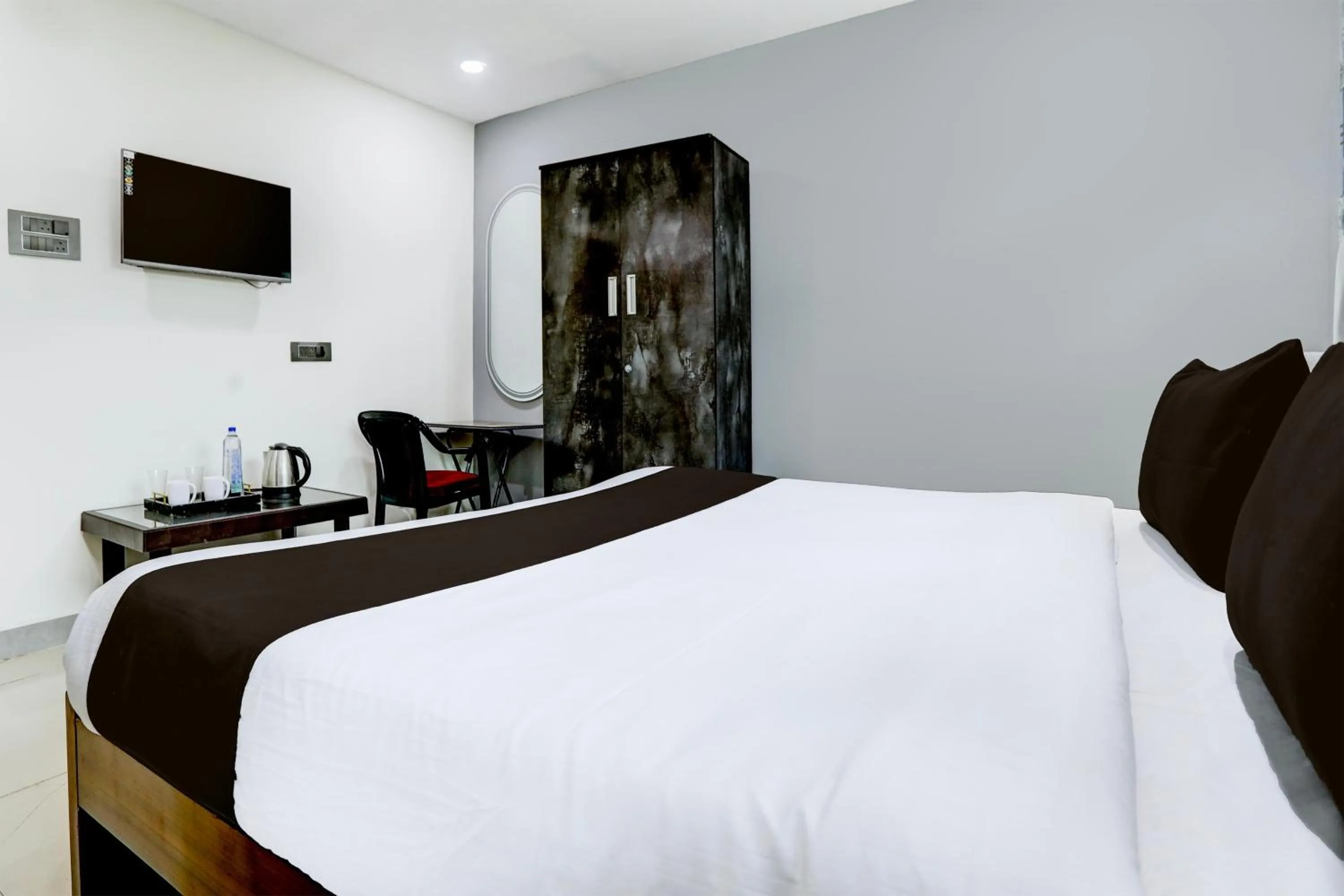 Bedroom, Bed in Townhouse VIP Hills Hitech City