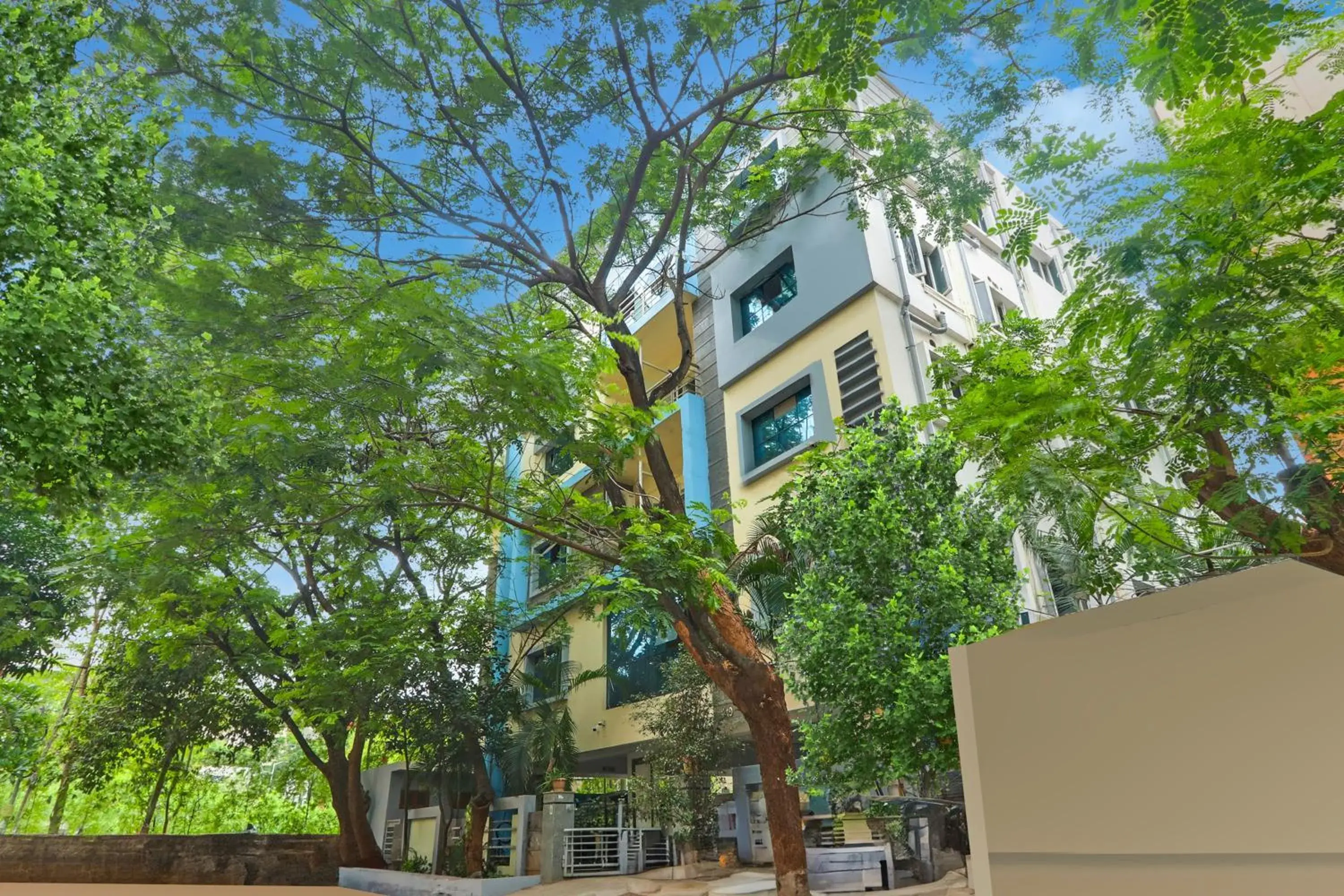 Facade/entrance in Super Townhouse VIP Hills Hitech City Facade/entrance in Super Townhouse VIP Hills Hitech City