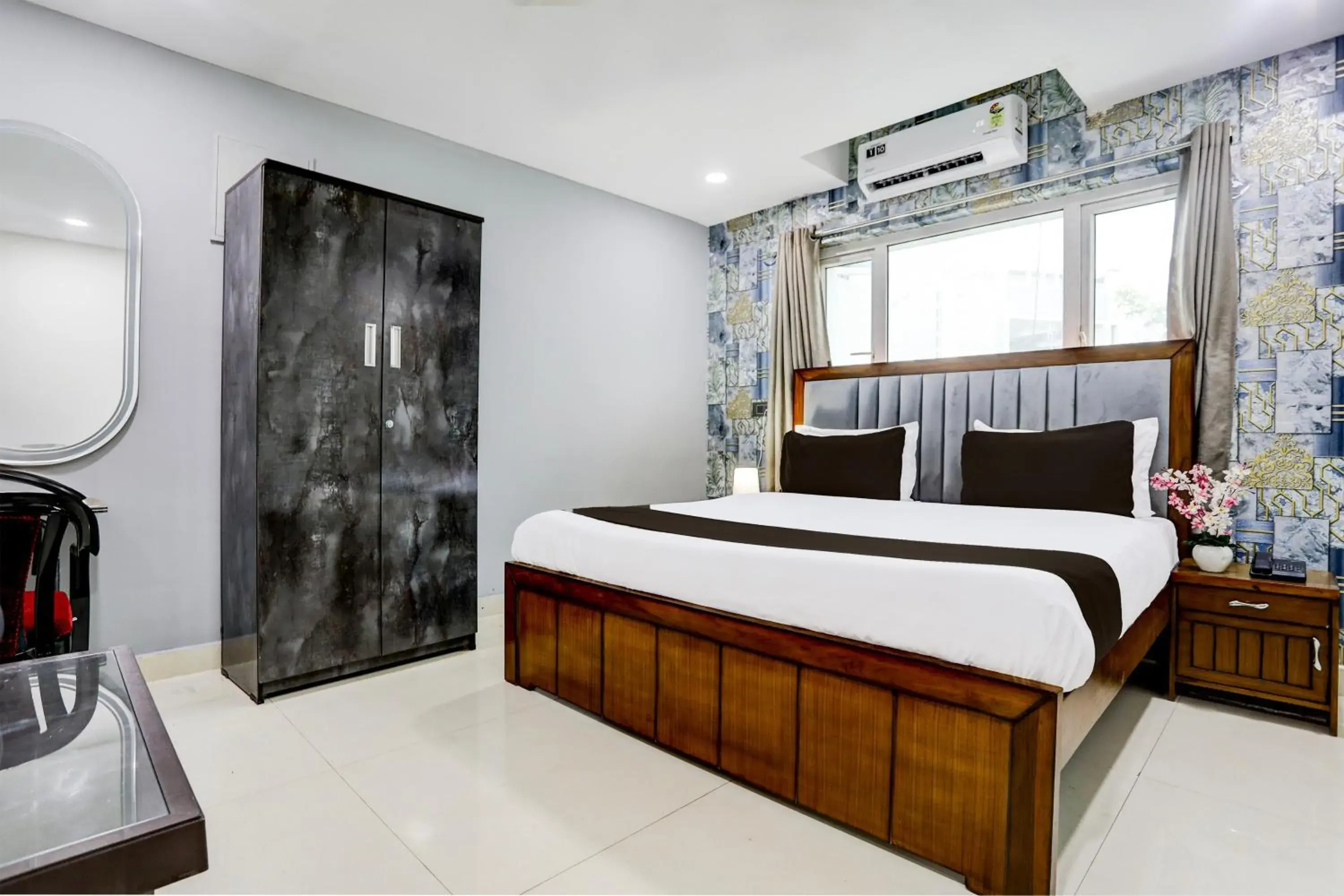 Bedroom, Bed in Super Townhouse VIP Hills Hitech City Bedroom, Bed in Super Townhouse VIP Hills Hitech City