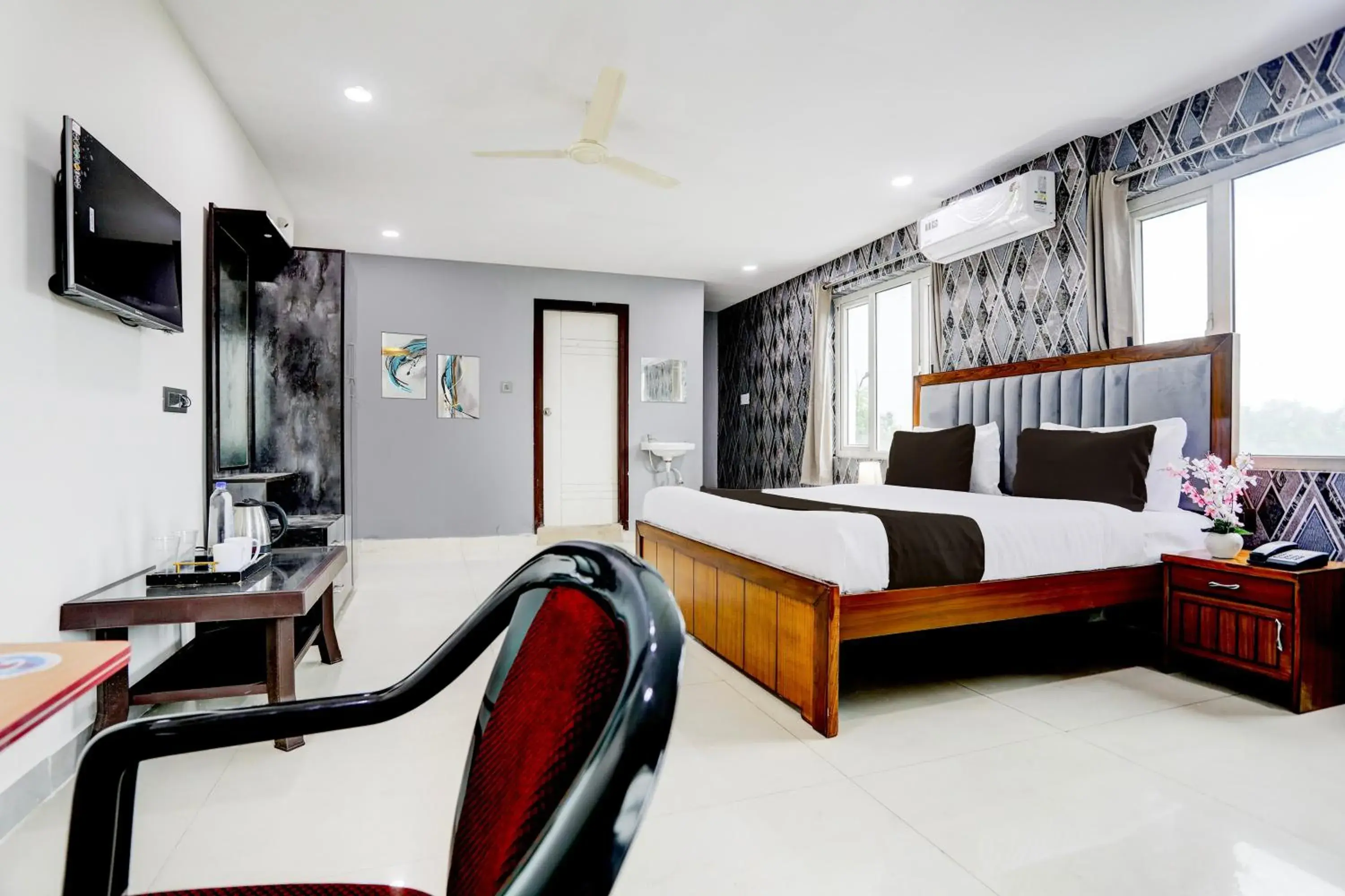 Bedroom, Bed in Super Townhouse VIP Hills Hitech City Bedroom, Bed in Super Townhouse VIP Hills Hitech City