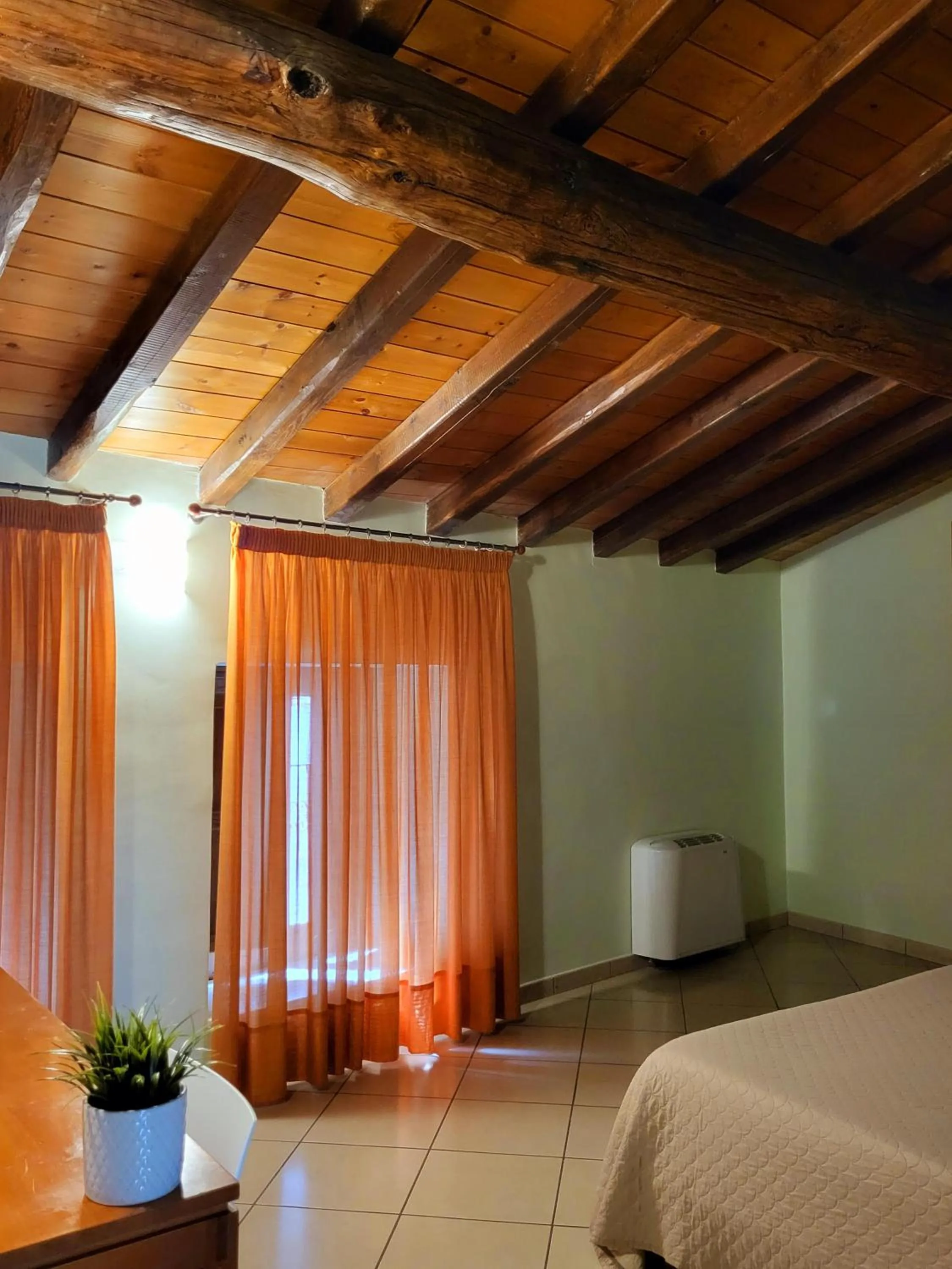 Decorative detail, Bed in Hotel Federico II