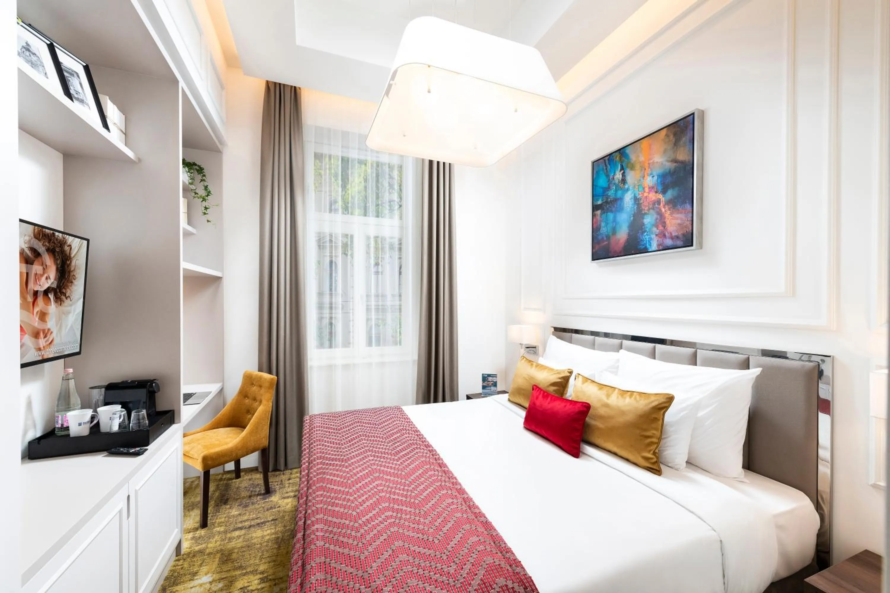 Bed in Three Corners Avenue Hotel