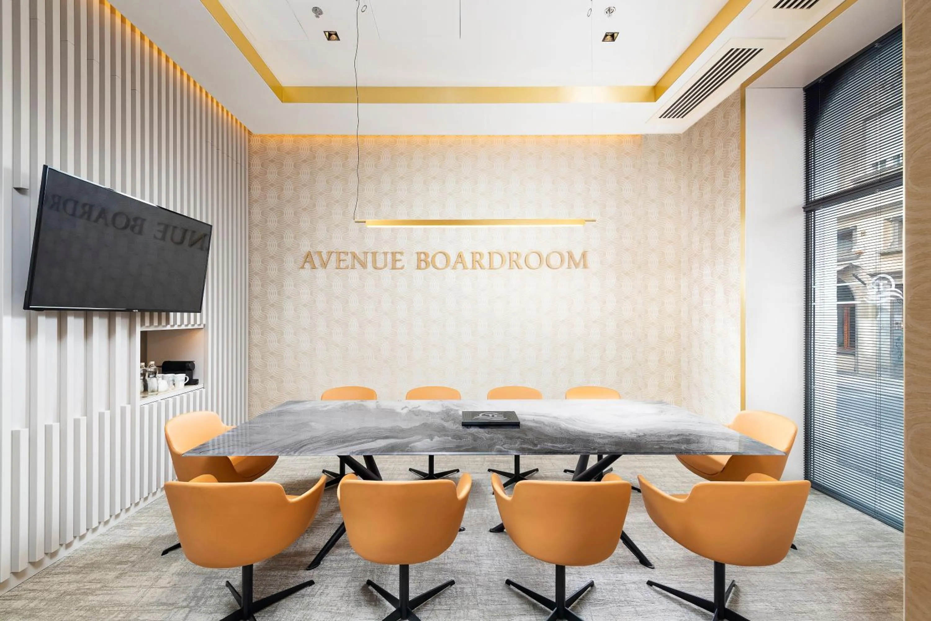 TV and multimedia in Three Corners Avenue Hotel