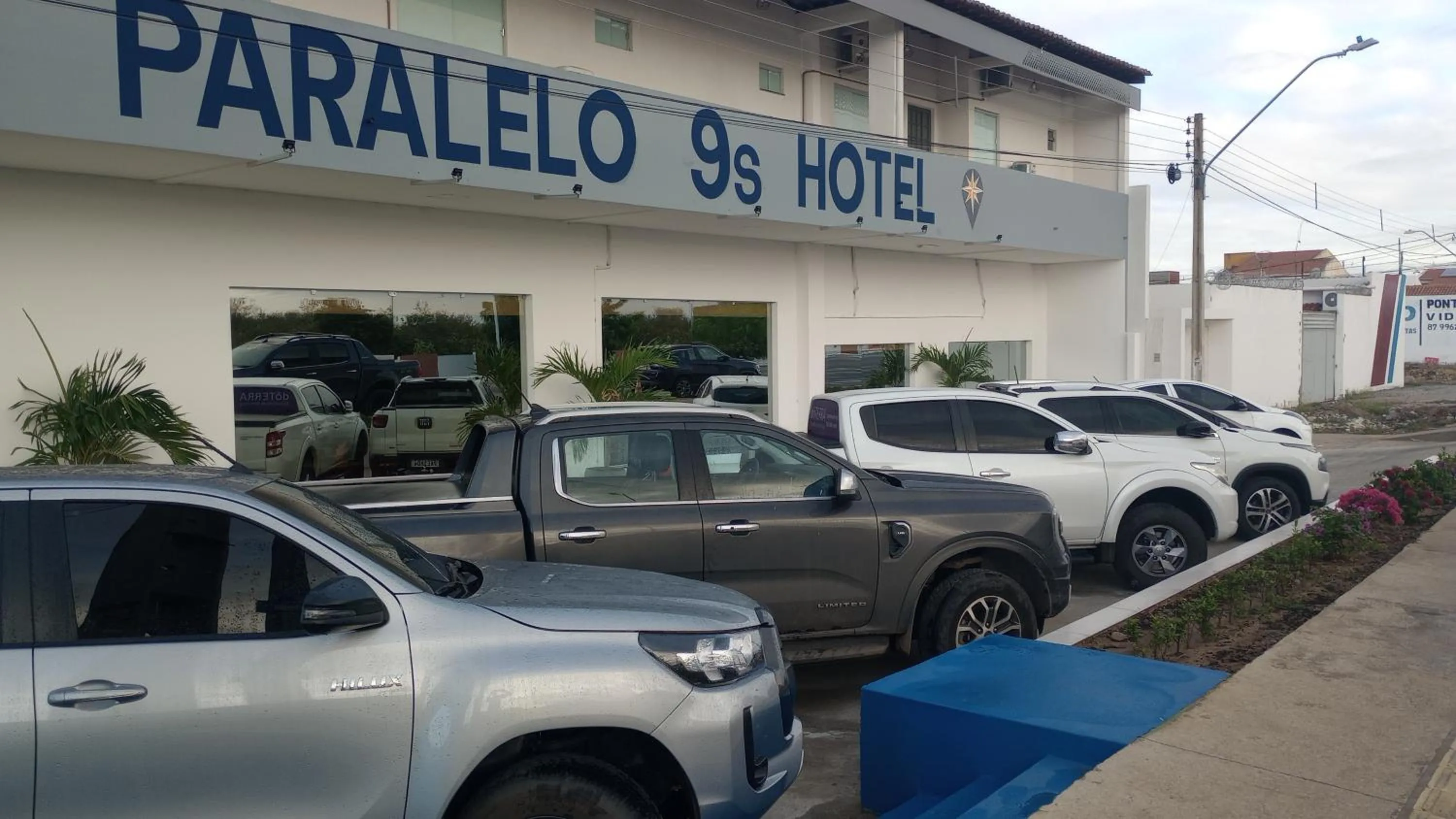 Parking in PARALELO 9s HOTEL