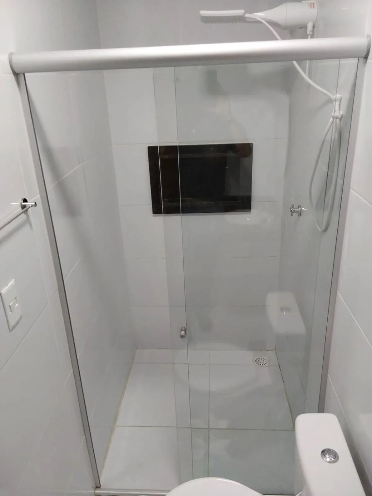 Shower in PARALELO 9s HOTEL
