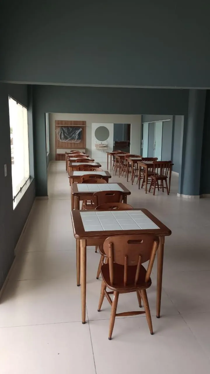 Dining area in PARALELO 9s HOTEL