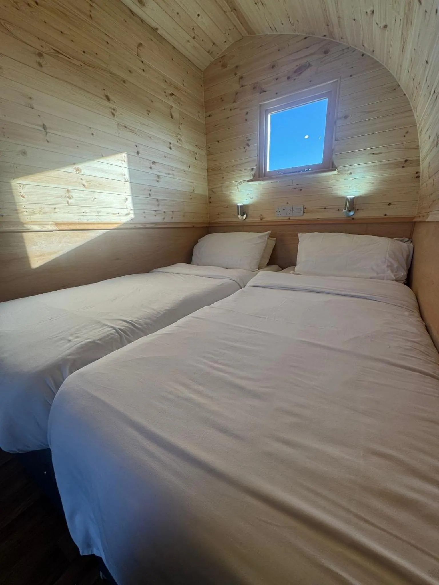 Bed in Rodway Hill Golf & Eco Pod Hotel