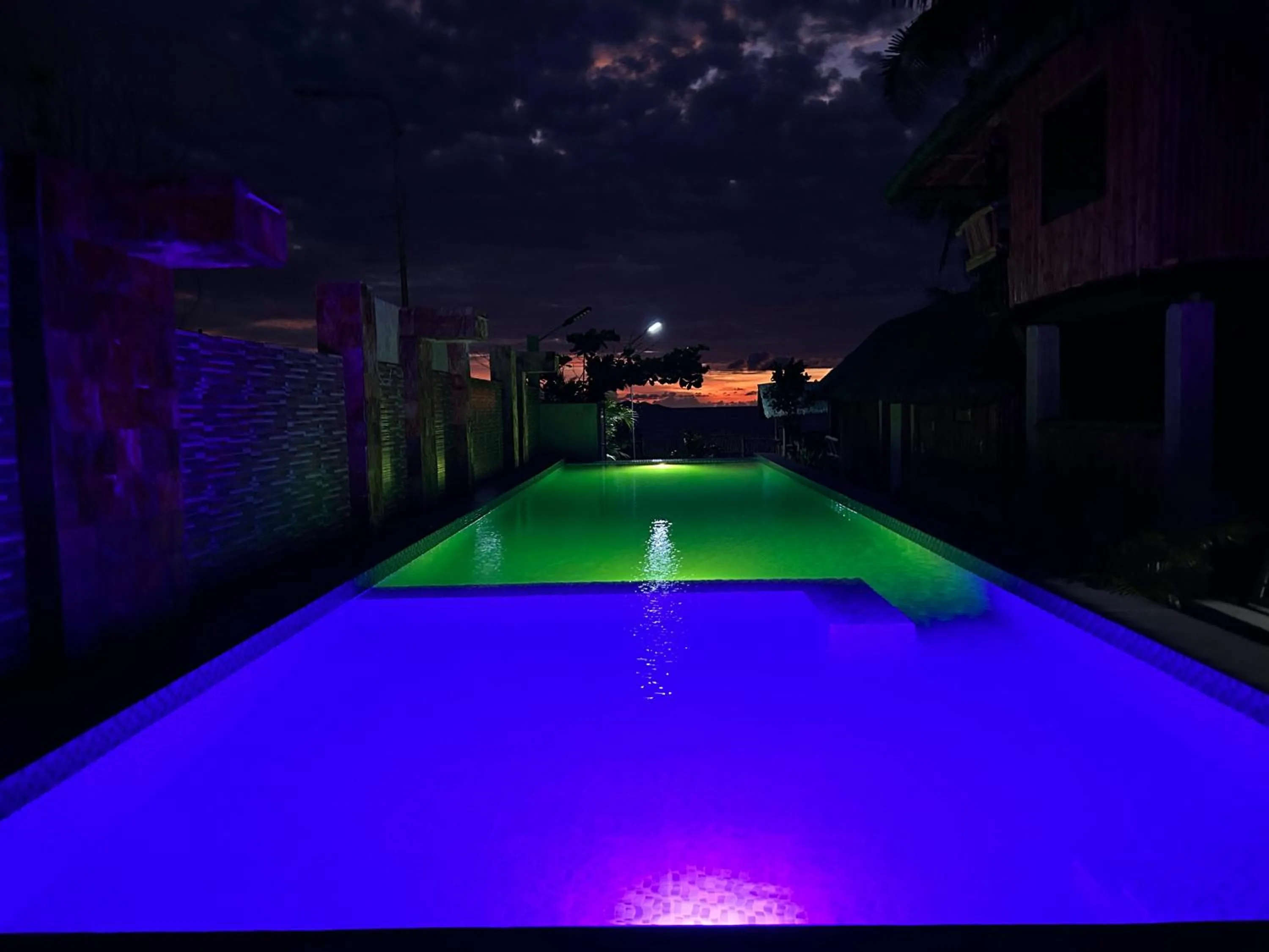 Oktowaves hotel