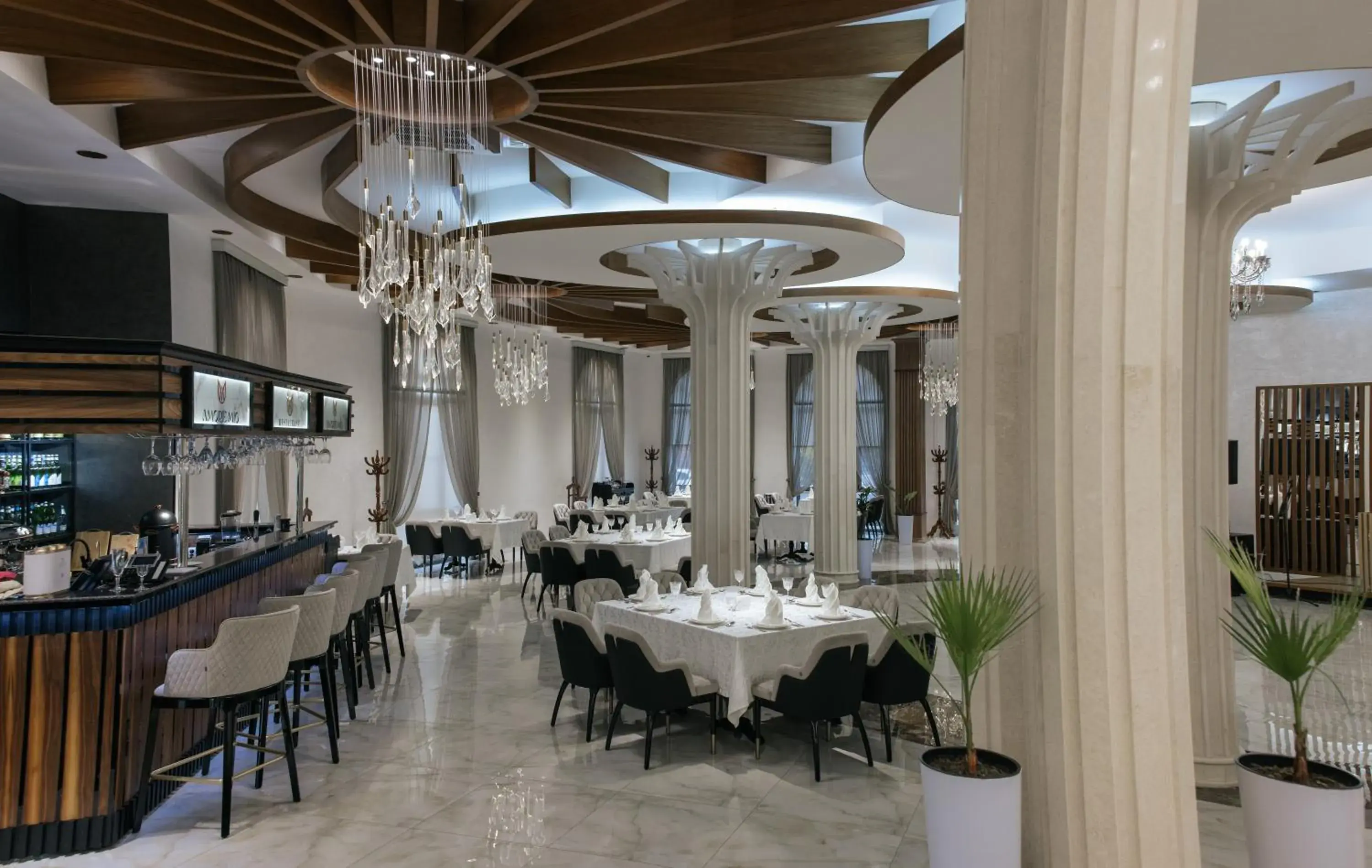 Restaurant/places to eat in Ametist Hotel Complex Restaurant/places to eat in Ametist Hotel Complex