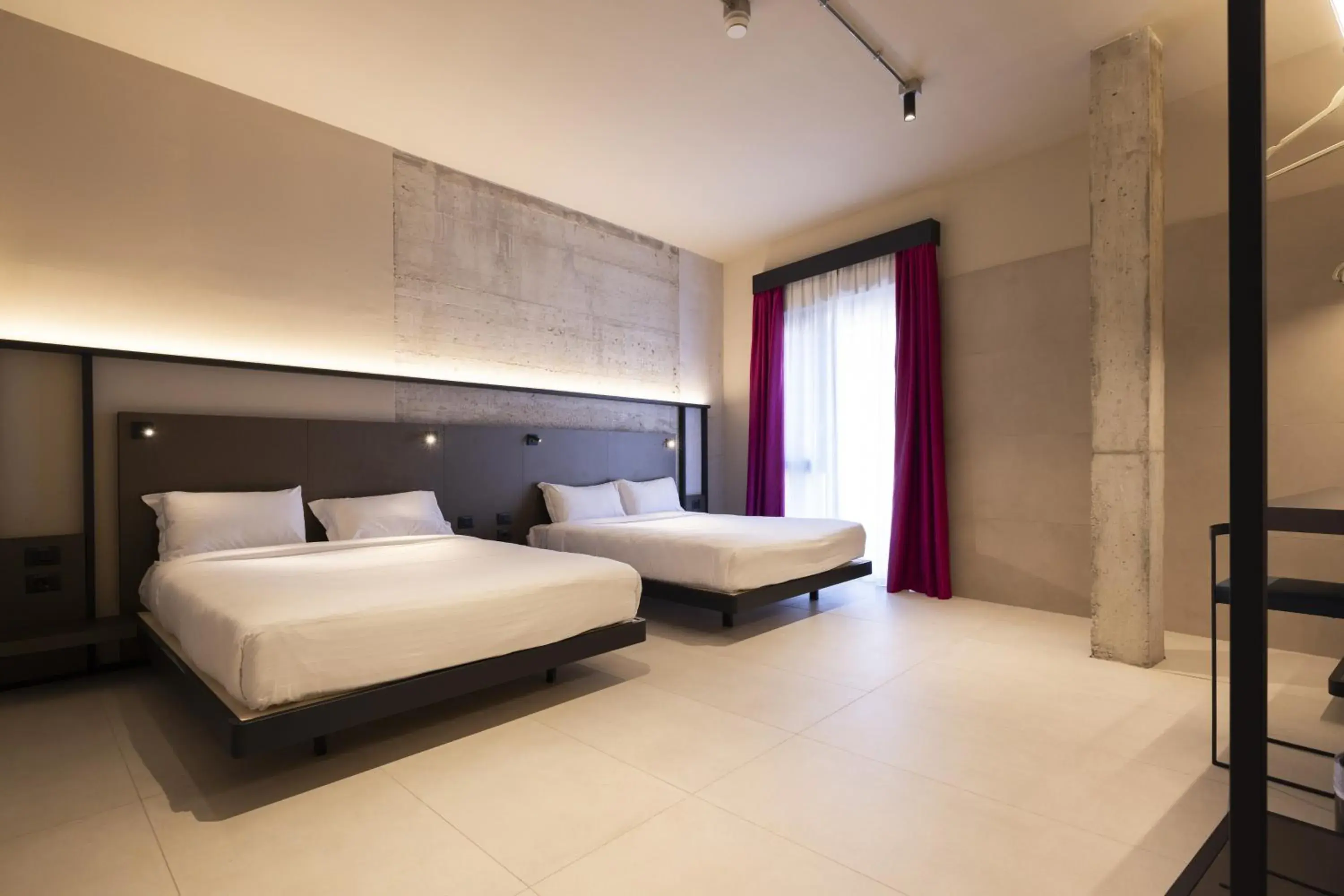 Bedroom, Bed in Joy 124 Hotel Milano Bedroom, Bed in Joy 124 Hotel Milano