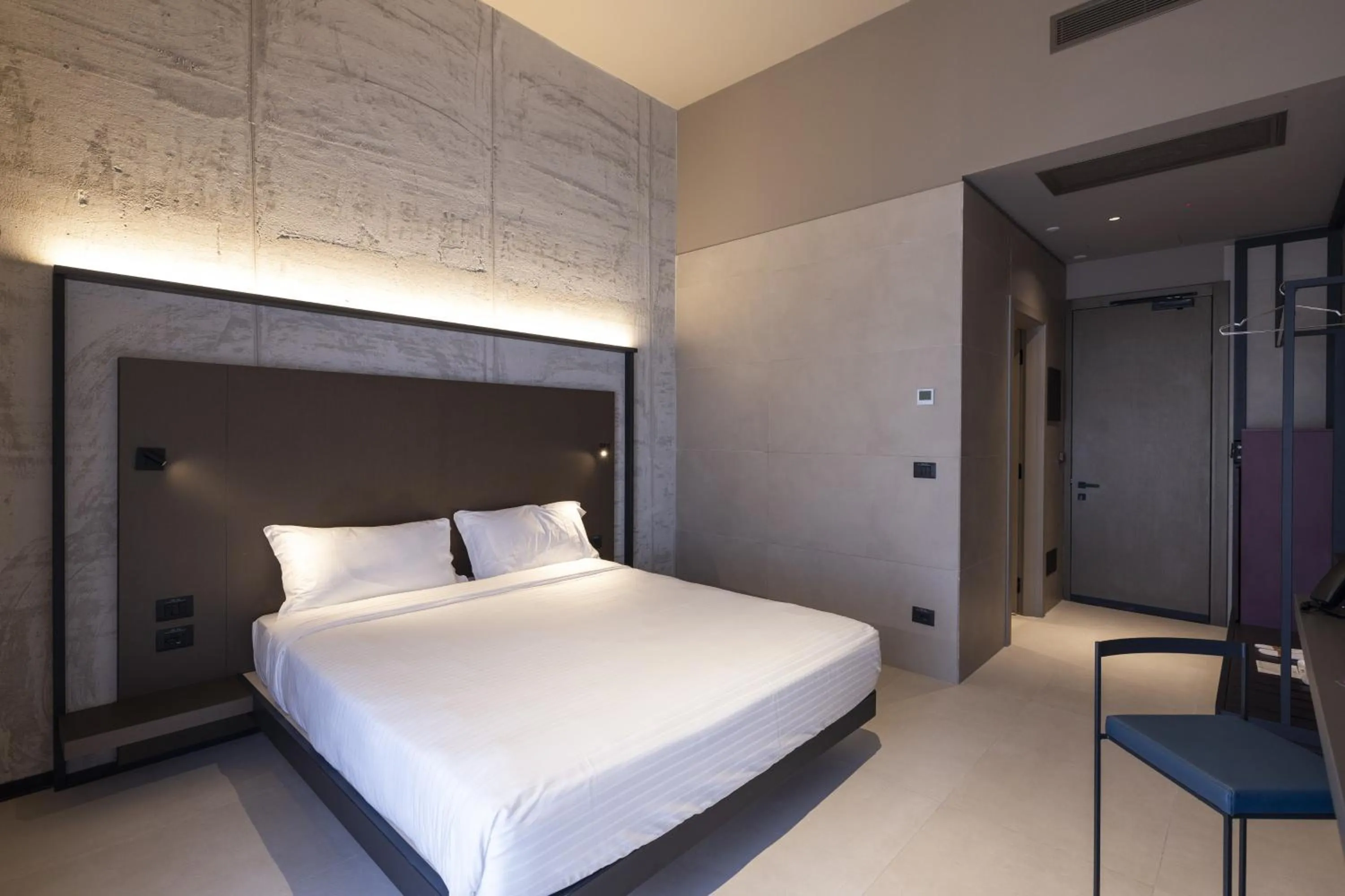 Bedroom, Bed in Joy 124 Hotel Milano