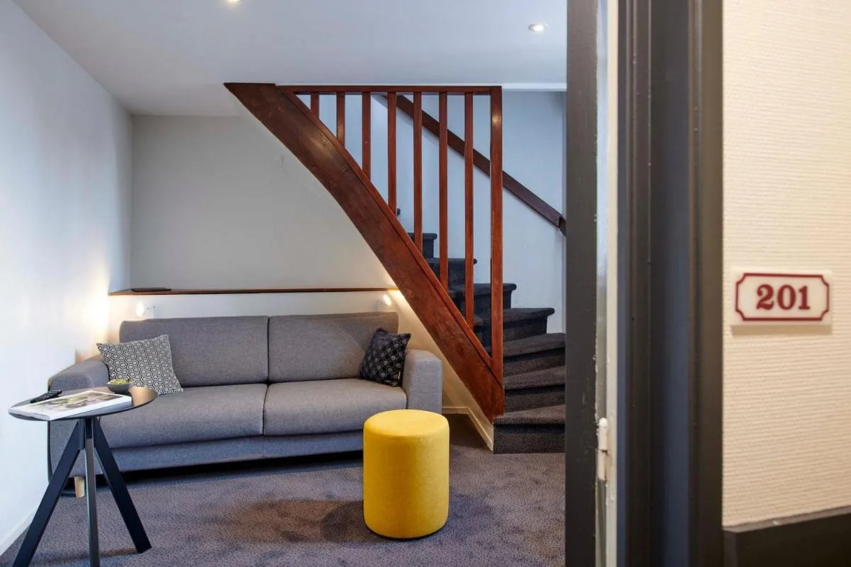Seating area in Hôtel de France - Beaune