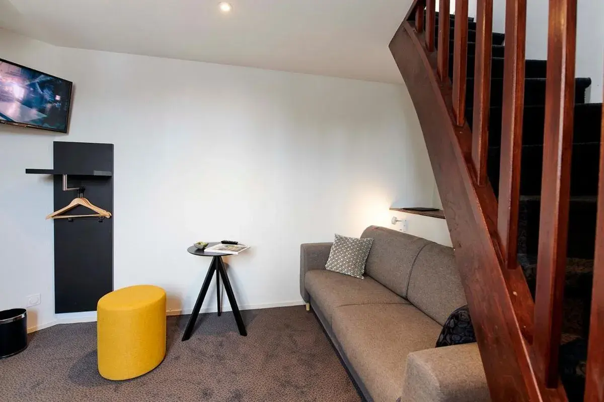 Photo of the whole room in Hôtel de France - Beaune Photo of the whole room in Hôtel de France - Beaune