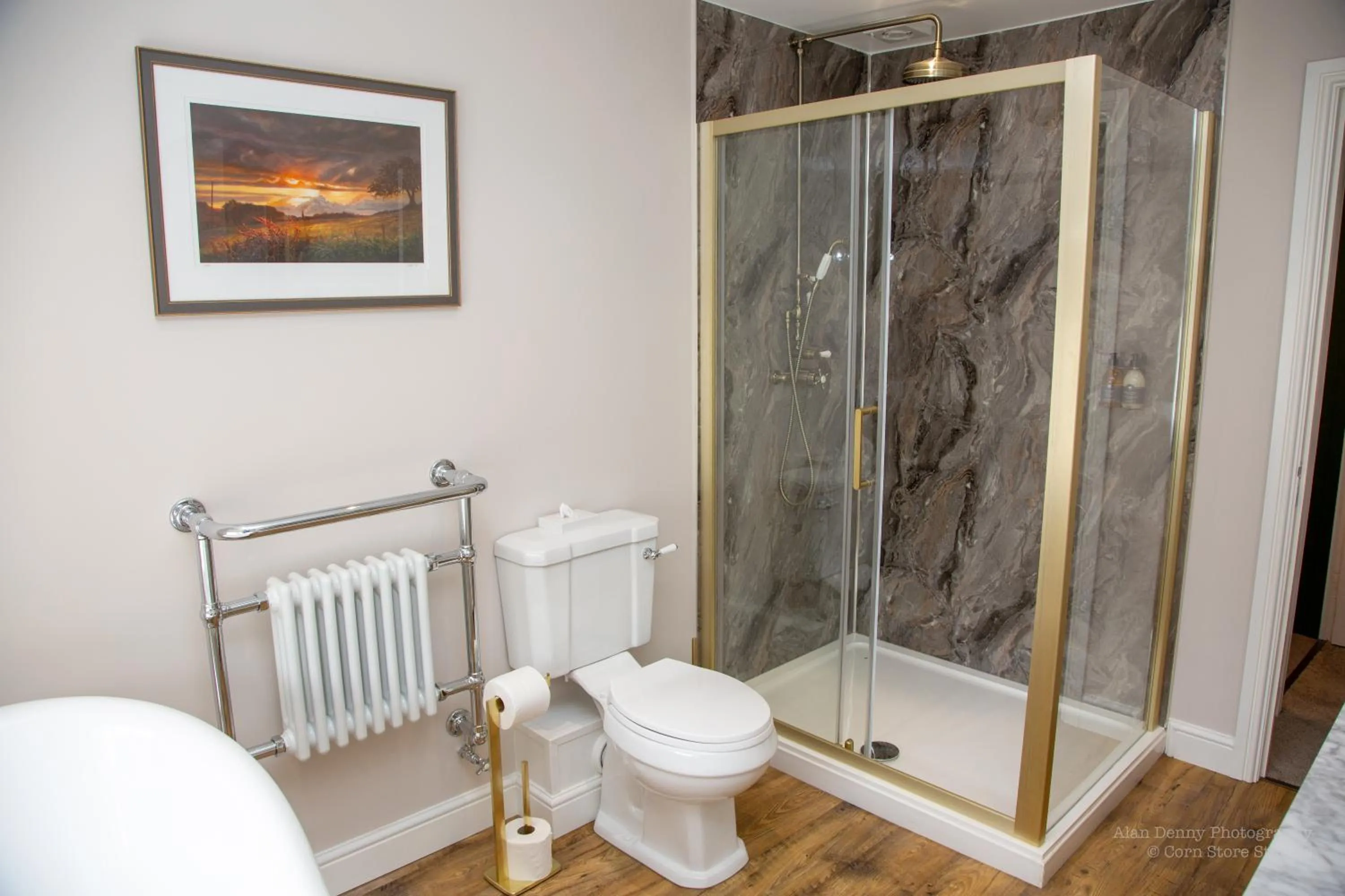 Shower in The Castle Coaching Inn