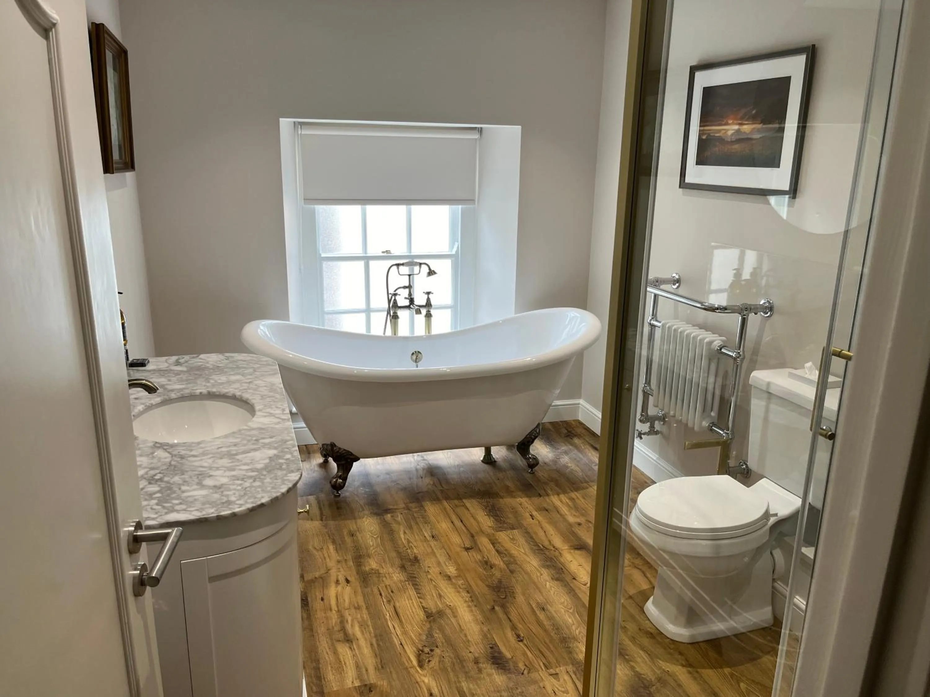 Bathroom in The Castle Coaching Inn